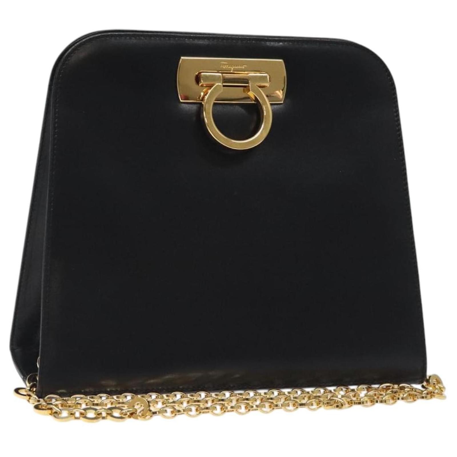 ショルダーバッグ・ポシェット SALVATORE FERRAGAMO GANCINI CHAIN BAG Salvatore Ferragamo Gancini Chain Shoulder Bag Leather Black
