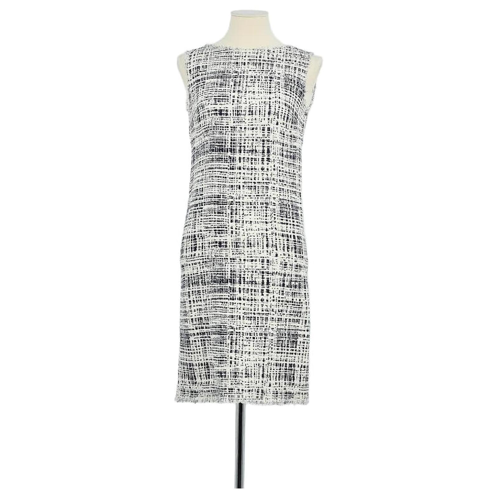 Prada White dress Viscose ref.2297129 - Joli Closet