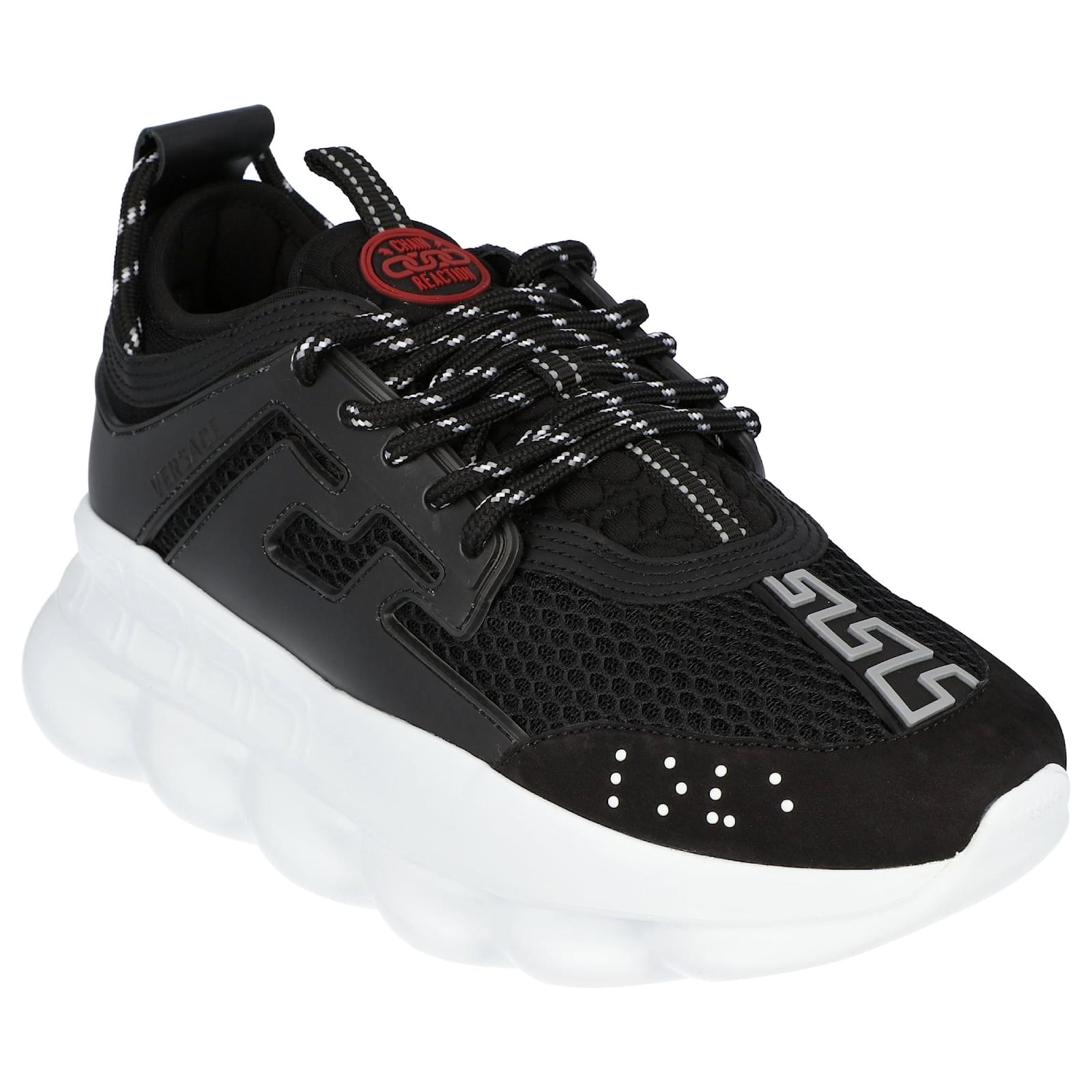 Sneaker chain reaction black
