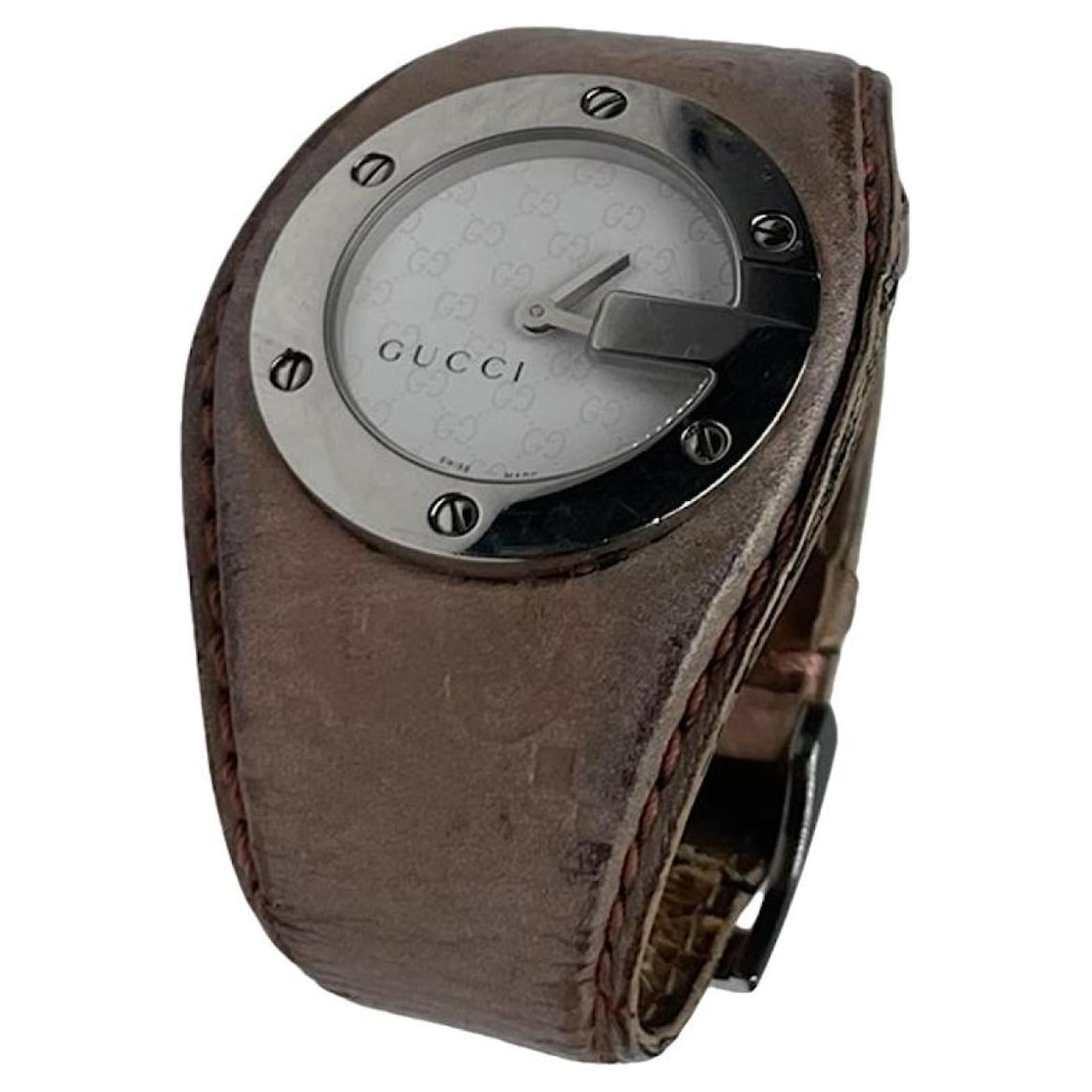 Reloj Gucci Twirl de acero rosa Joli Closet