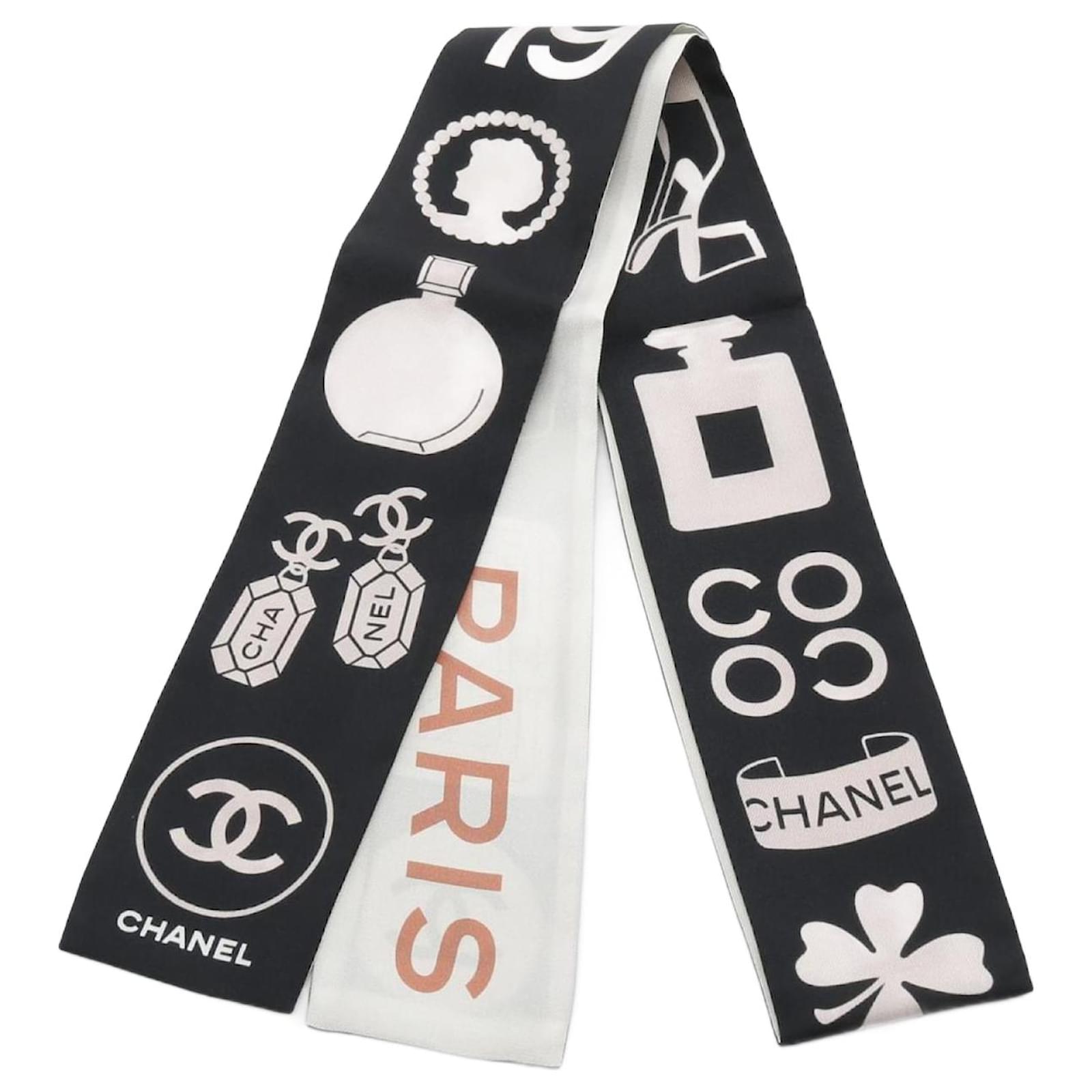 Chanel 31 Rue Cambon Icon Scarf Black Cream Silk ref.2320905