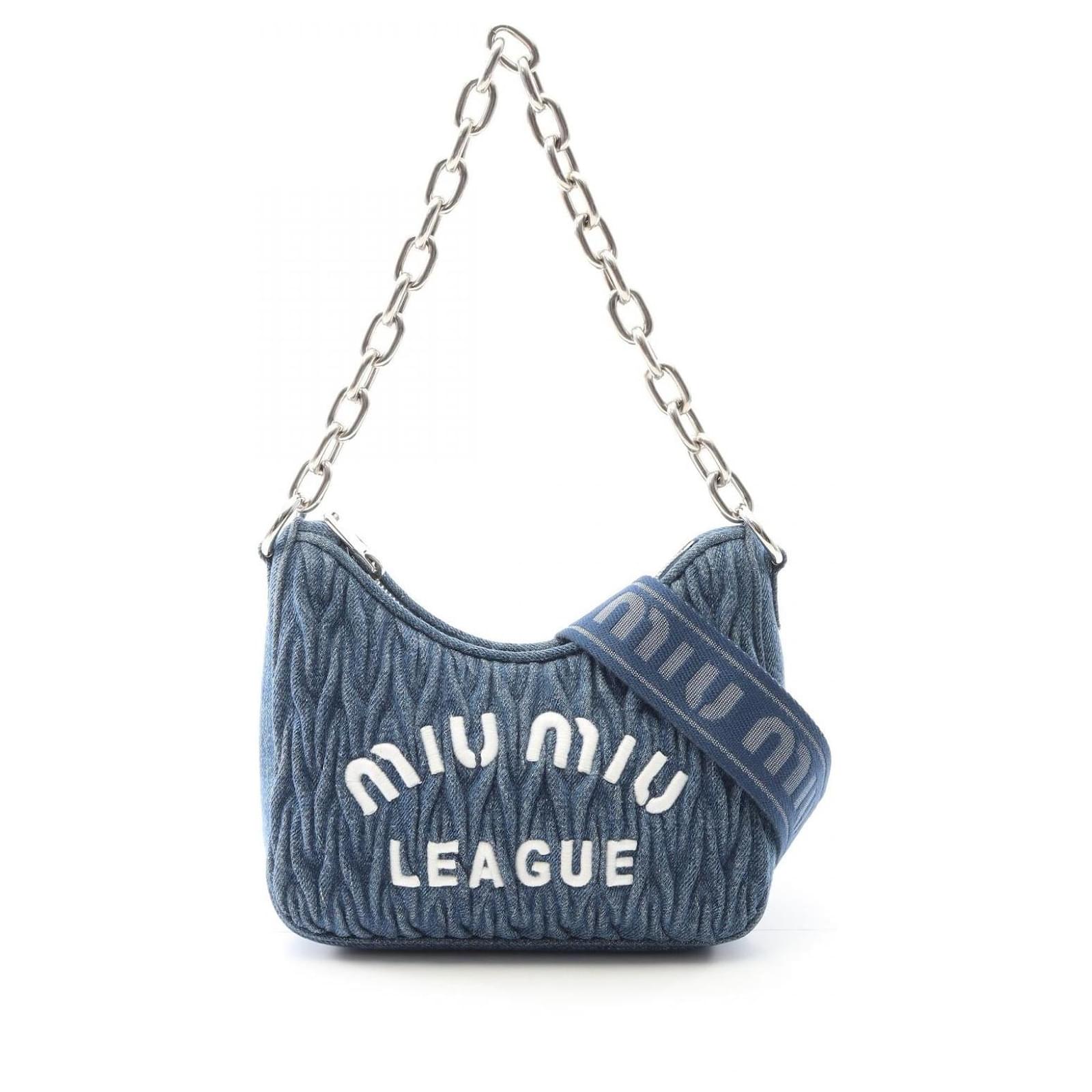 極美品 MIU MIU JACQUARD DENIM SHOULDER BAG Miu Miu Matelassé Denim Shoulder Bag Blue ref.2323246 - Joli Closet