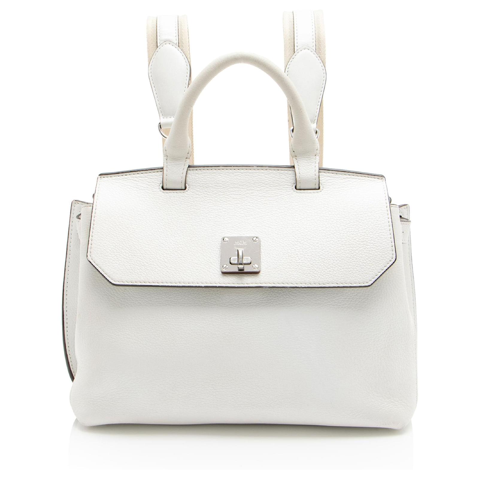 MCM Sac à dos Milla Medium en cuir Blanc Joli Closet