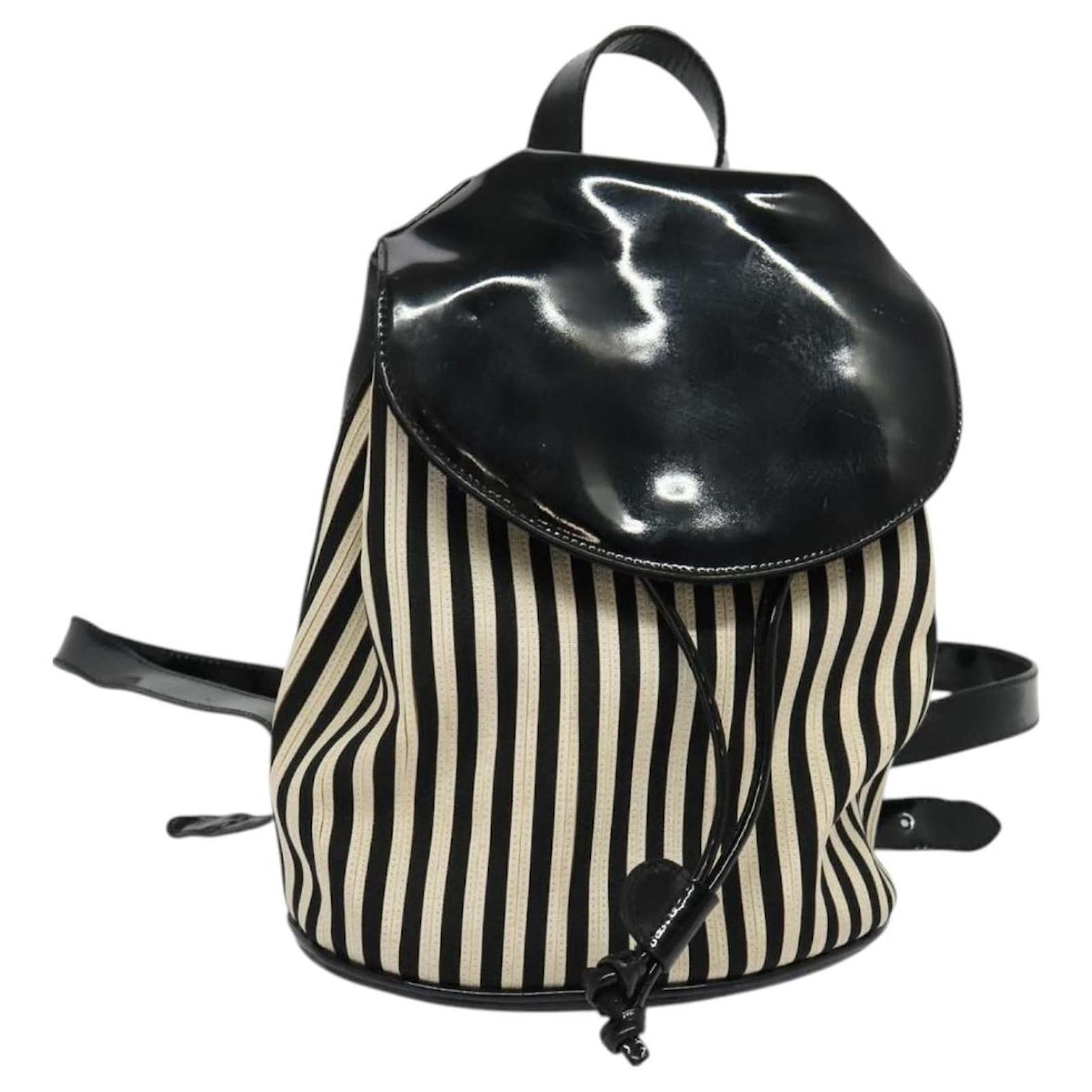 Mochila Negra Mochilas De Charol Mercadolibre Mochila Ferragamo