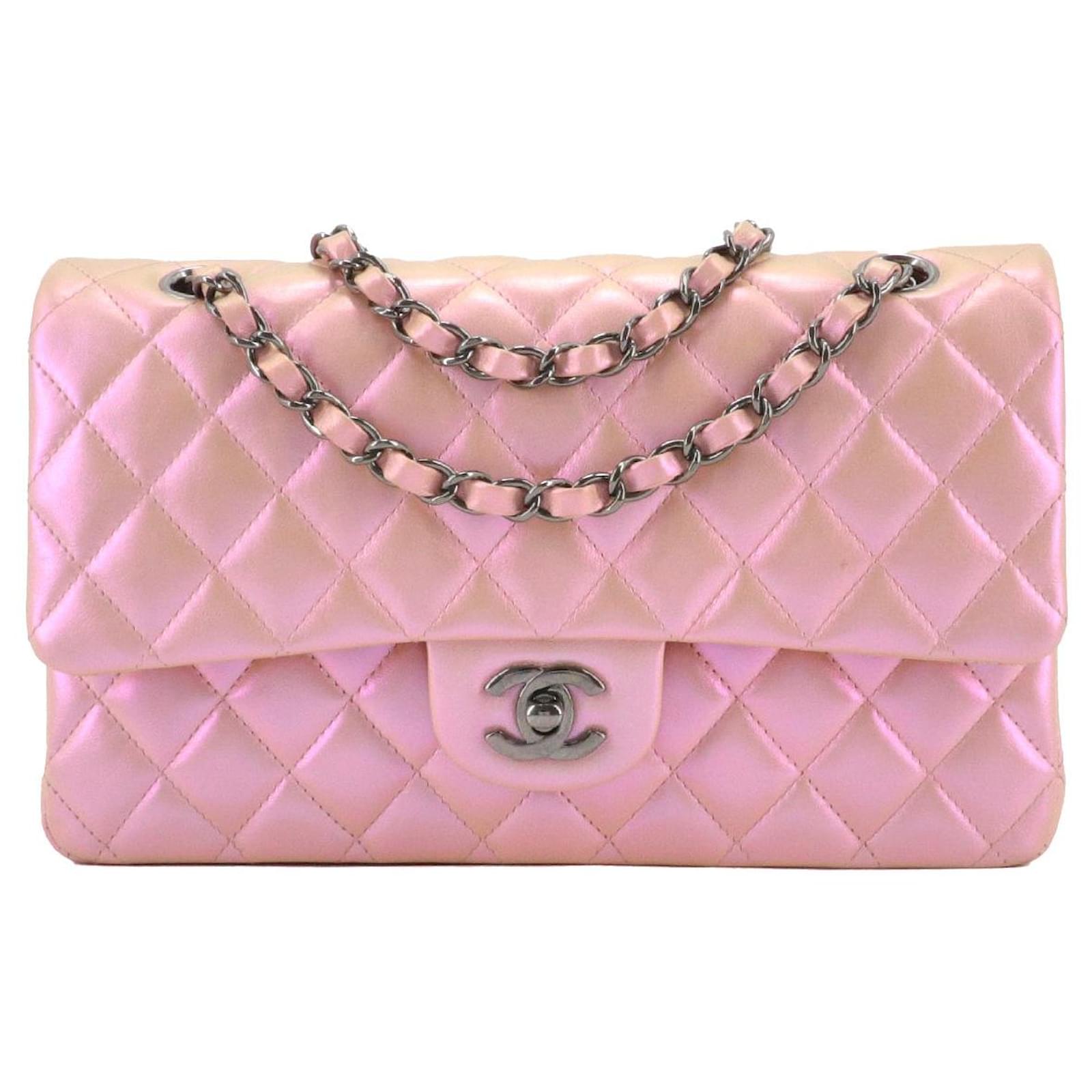 CHANEL Sac à main Chanel Classique/Intemporel en cuir rose