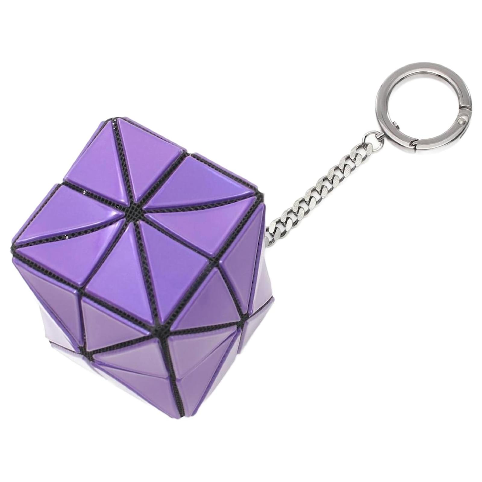 【美品】BAO BAO ISSEY MIYAKE キューブ キーリング 正規品 BAO BAO ISSEY MIYAKE Cube Key Holder Purple Plastic ref.2359612