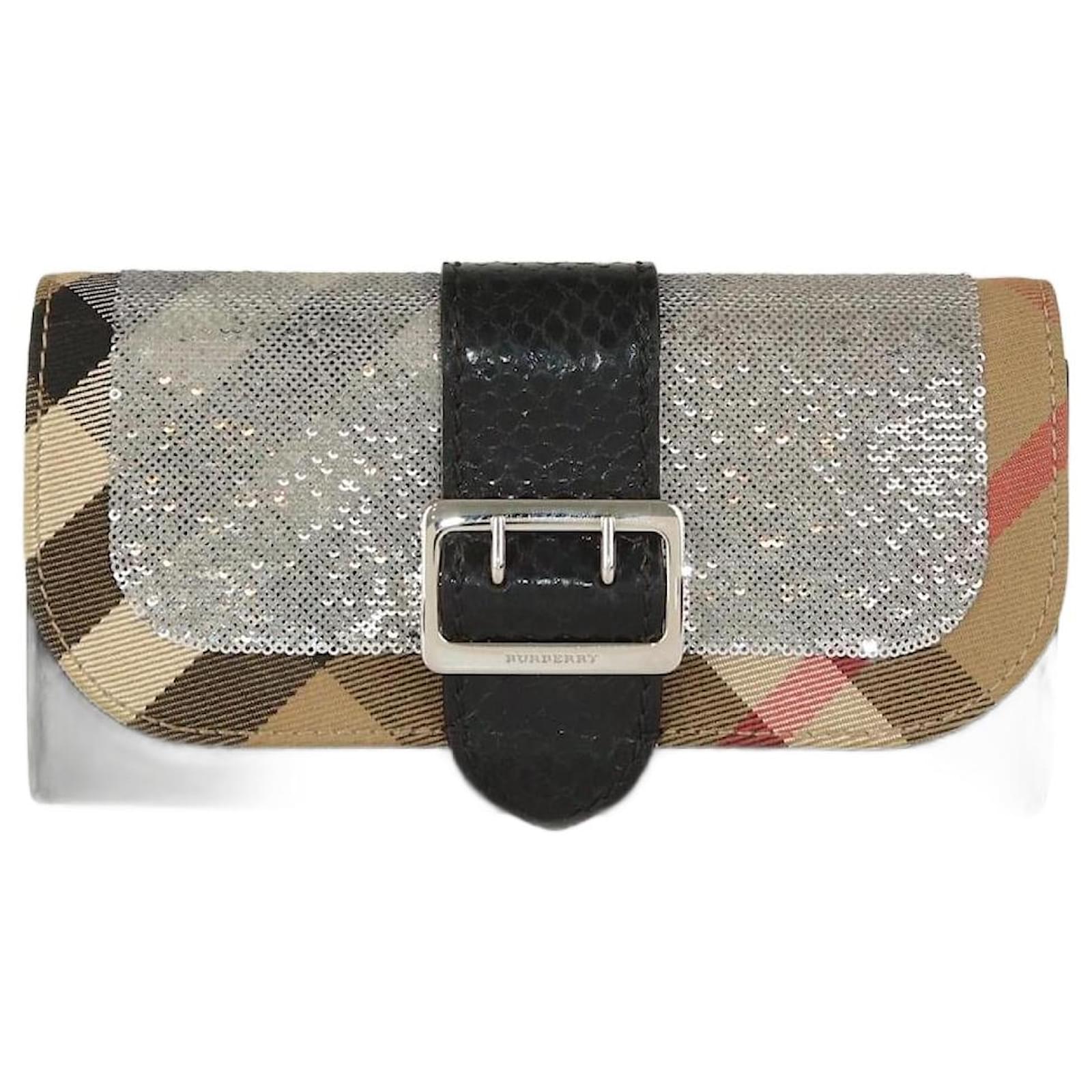 Burberry Multicolor Buckle Continental Wallet Multiple colors