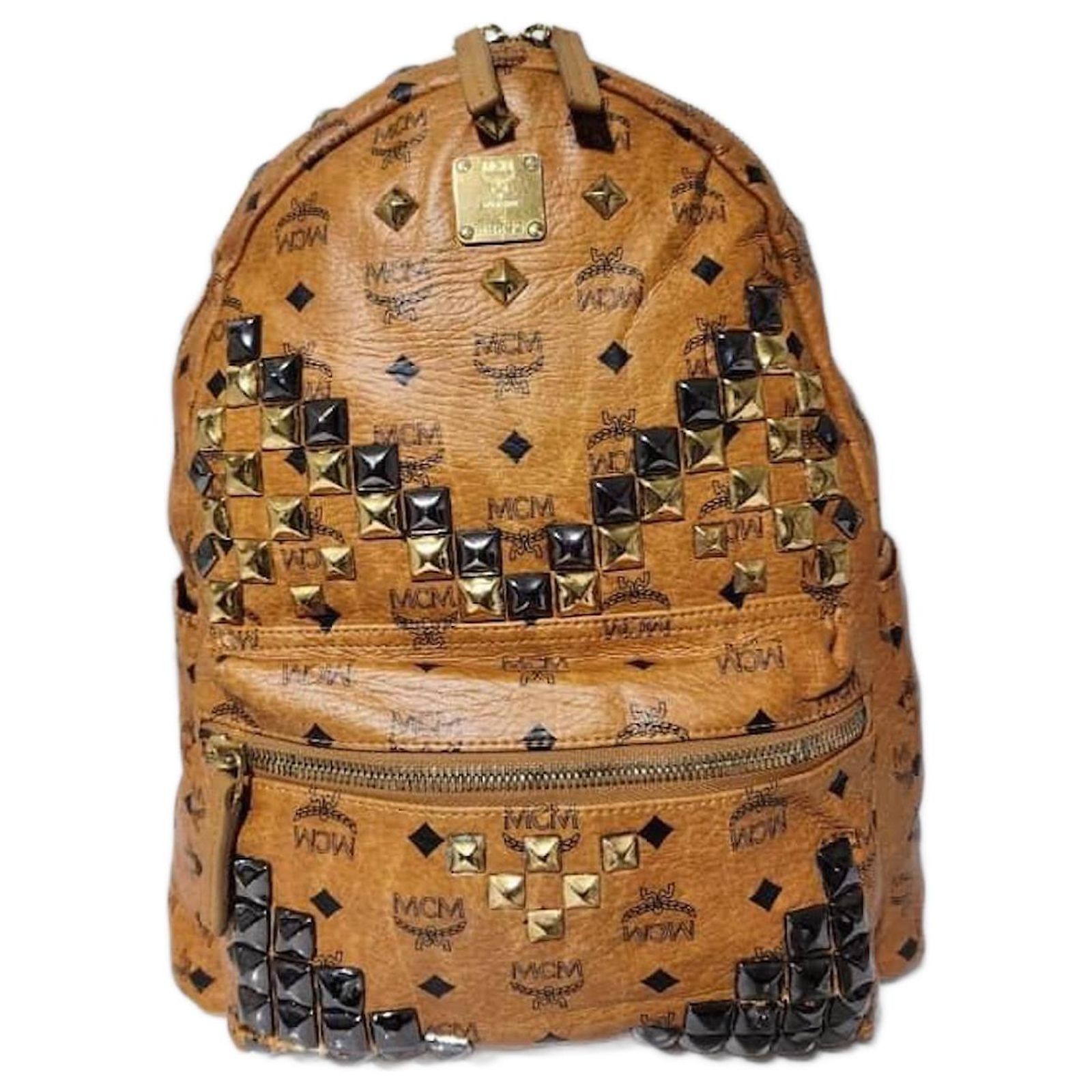 MCM Visetos Studded Stark M Backpack Cognac Brown Leather  display picture 1