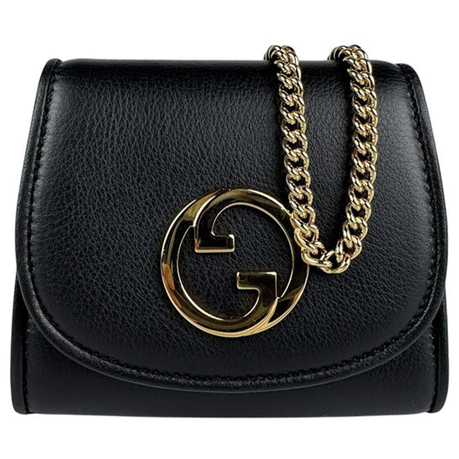 希少【GUCCI】ショルダーバッグ　ロゴプレート　ゴールド金具　レザー　ブラック Gucci Black and Gold Shoulder Bag Golden Leather Metal ref