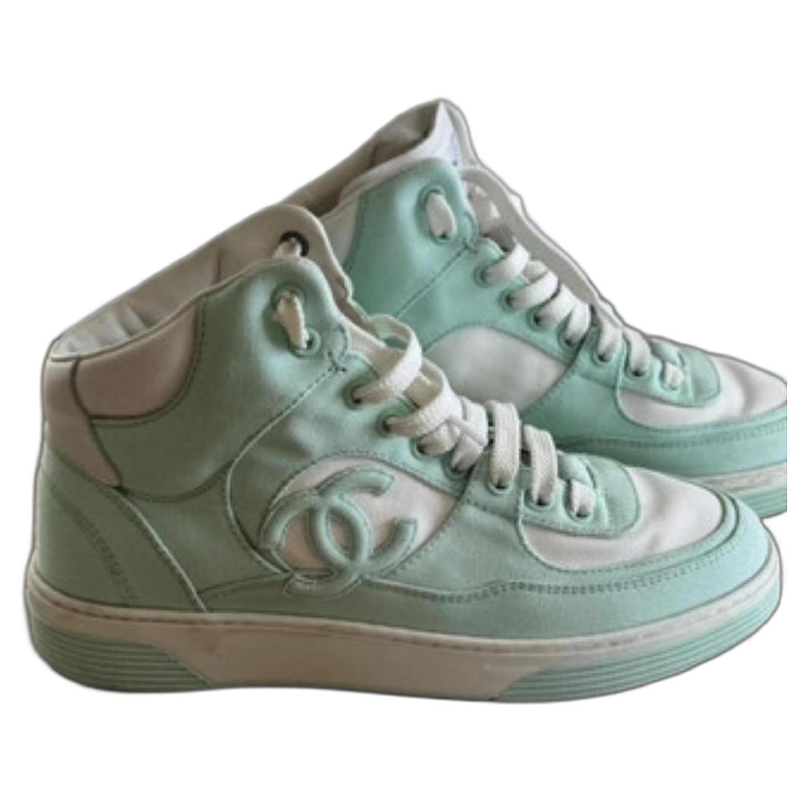 Chanel Sneakers Verde chiaro Pelle Joli Closet
