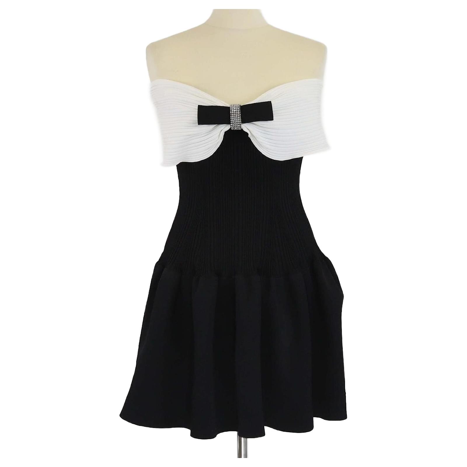 self portrait black white dress Self-Portrait // Black & White Lace Bow Dress – VSP Consignment