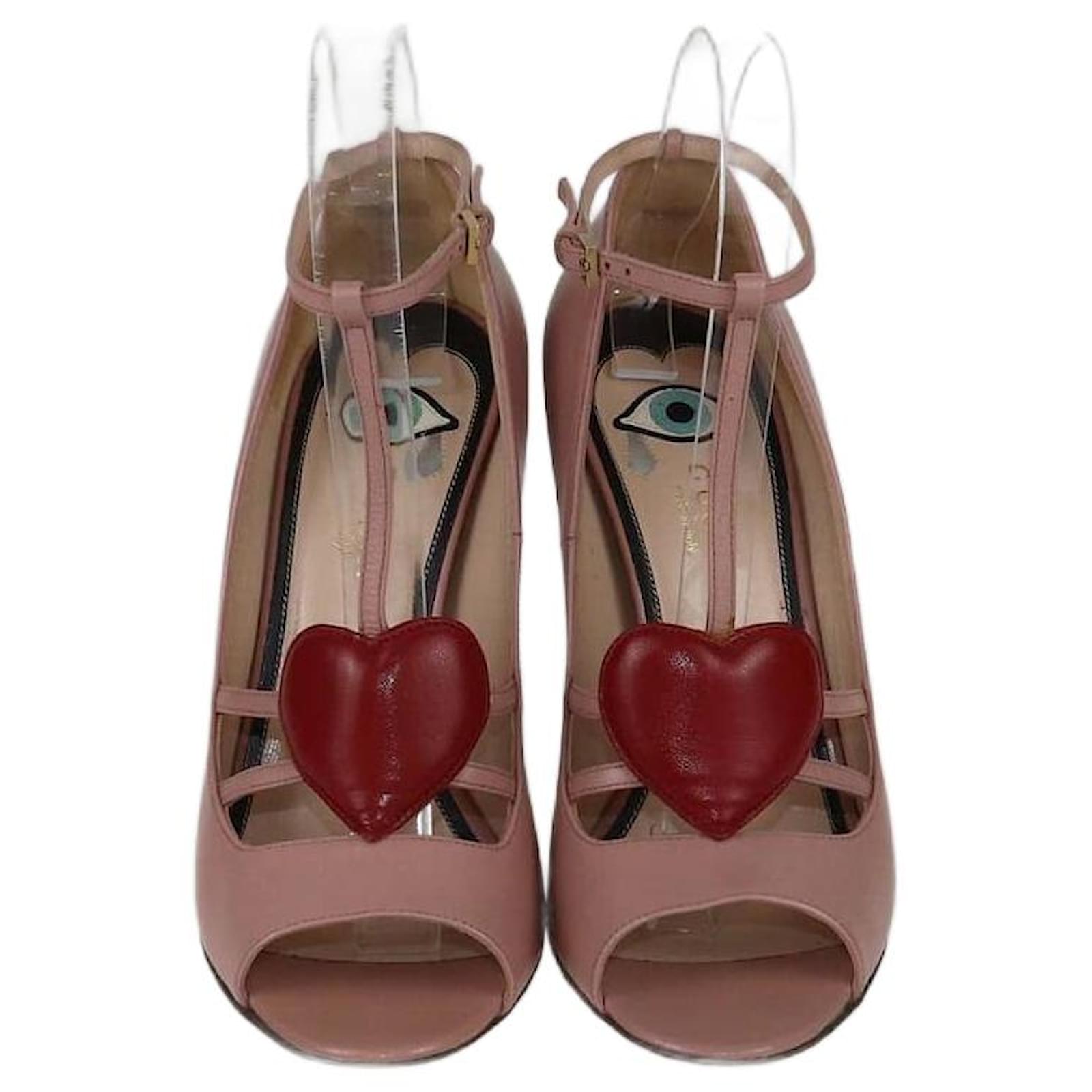 GUCCI ピンク Tストラップ ハイヒール GUCCI ピンク Tストラップ ハイヒール
