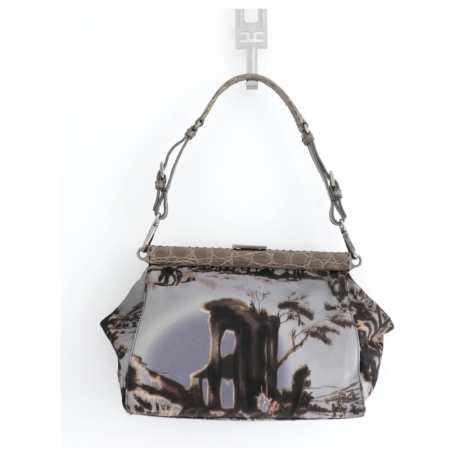 Prada Fall 2004 Templi Bag Nylon & Leather Grey ref.2382254 - Joli