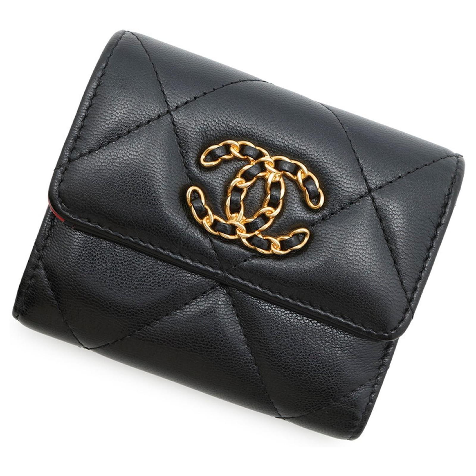 Chanel Black Lambskin Tri-fold Wallet Leather ref.JC2428420 (Sold