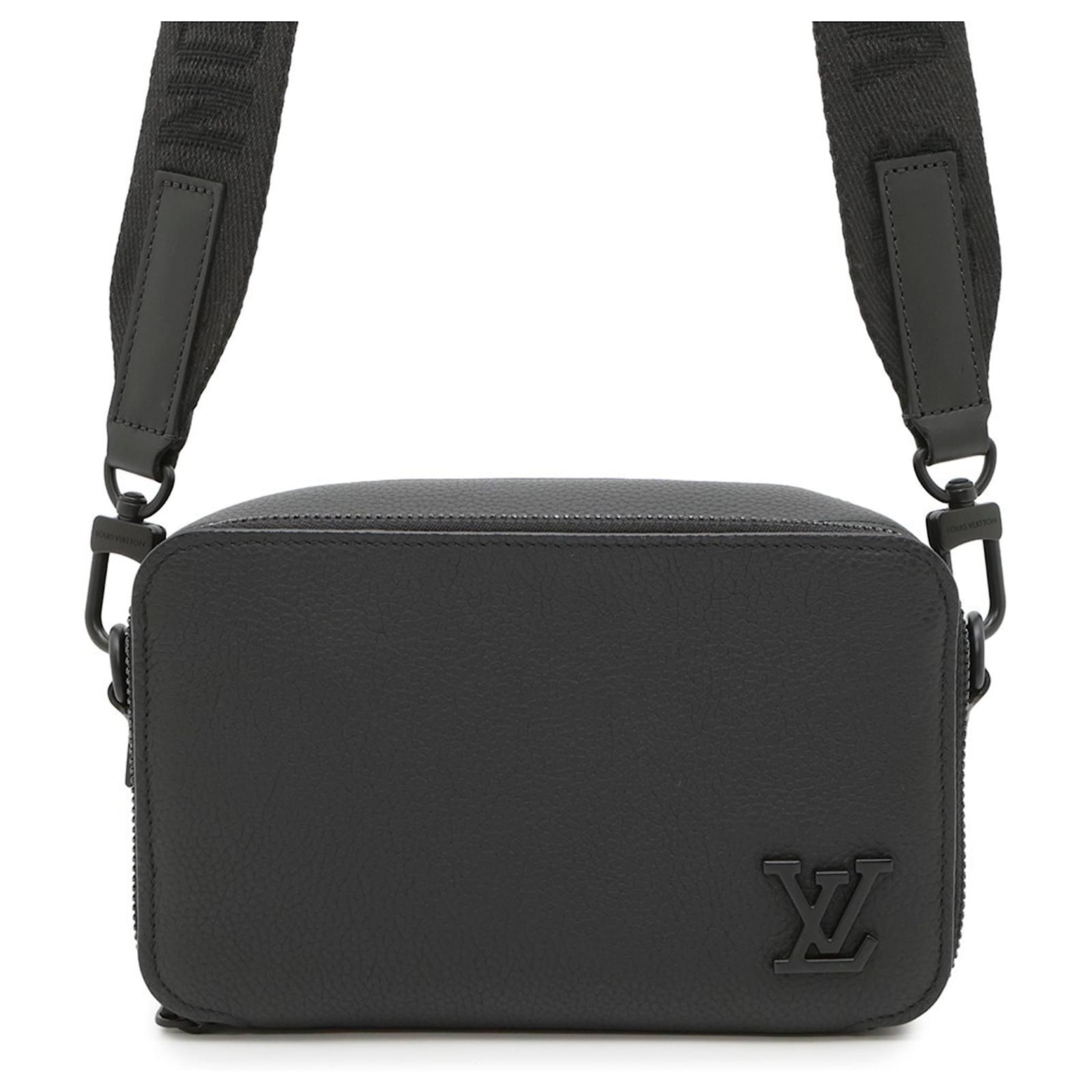 Louis Vuitton Alpha Wearable Wallet Shoulder Bag Black Leather ref