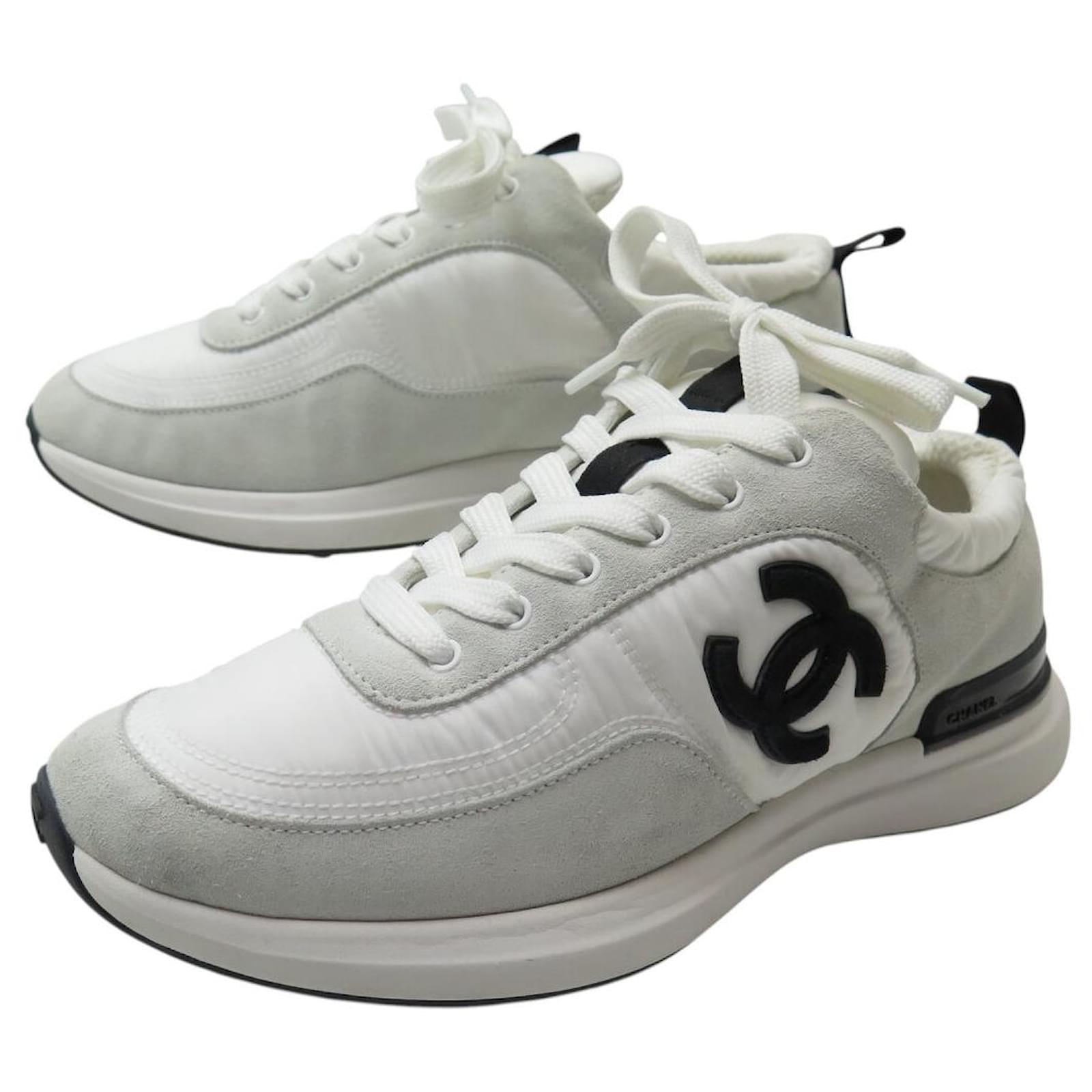 CHANEL G37122 TRAINER LOGO CC 39.5 SNEAKERS WHITE SHOES