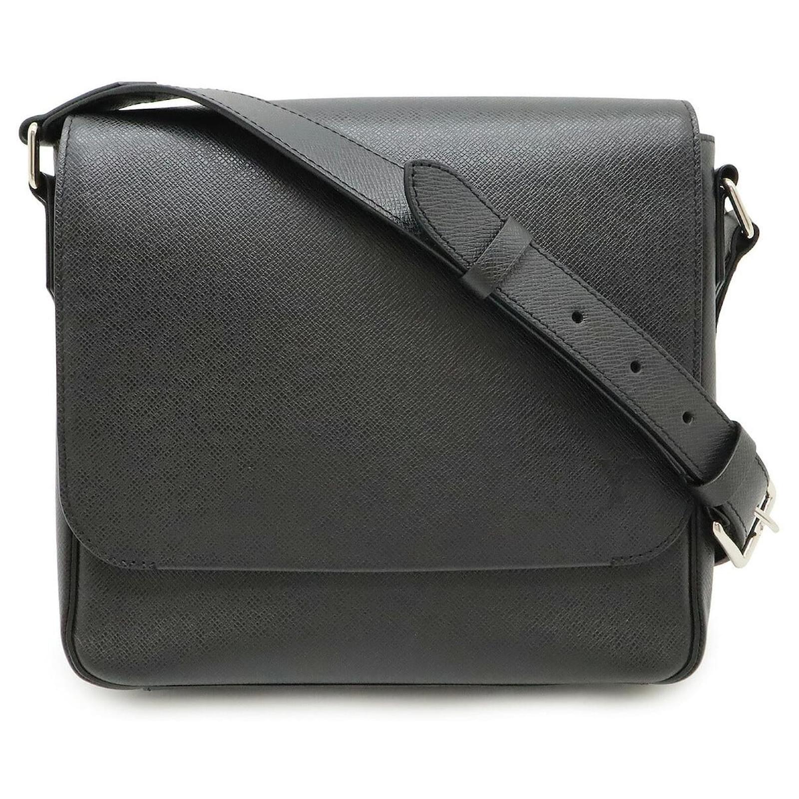 Louis Vuitton Roman PM Taiga メッセンジャーバッグ Louis Vuitton