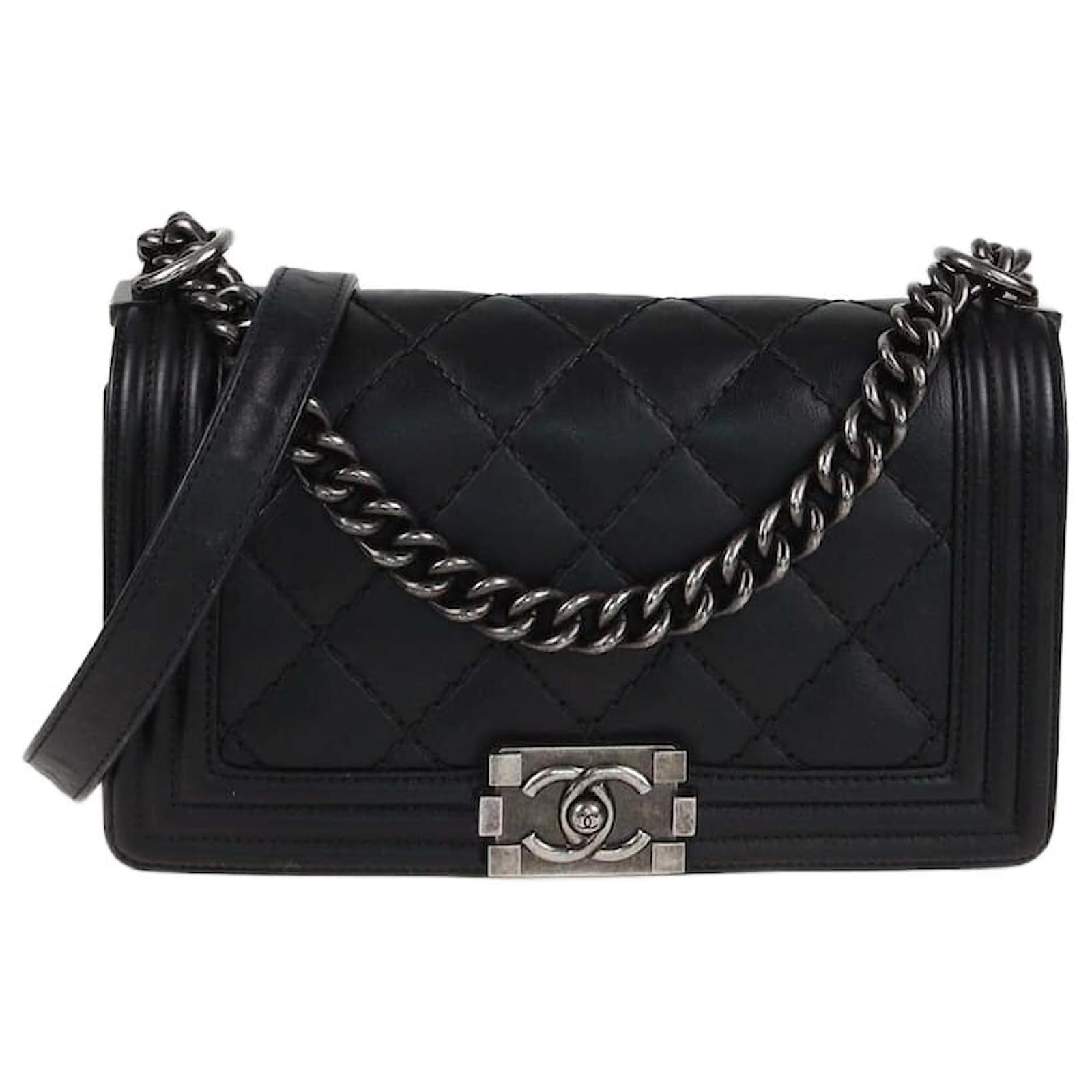 Chanel Schwarze Gequiltete Mittlere Boy Flap Tasche Leder ref