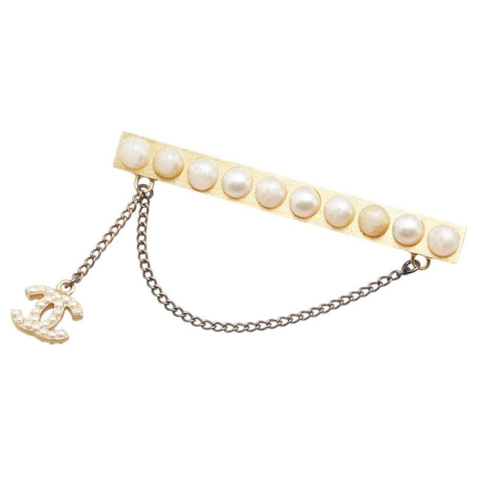 Chanel Coco Mark Faux Pearl Brooch 01A Golden Metal Gold-plated