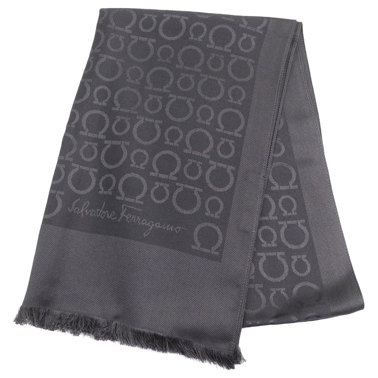 Gancini Seiden-Wollschal von Salvatore Ferragamo Grau