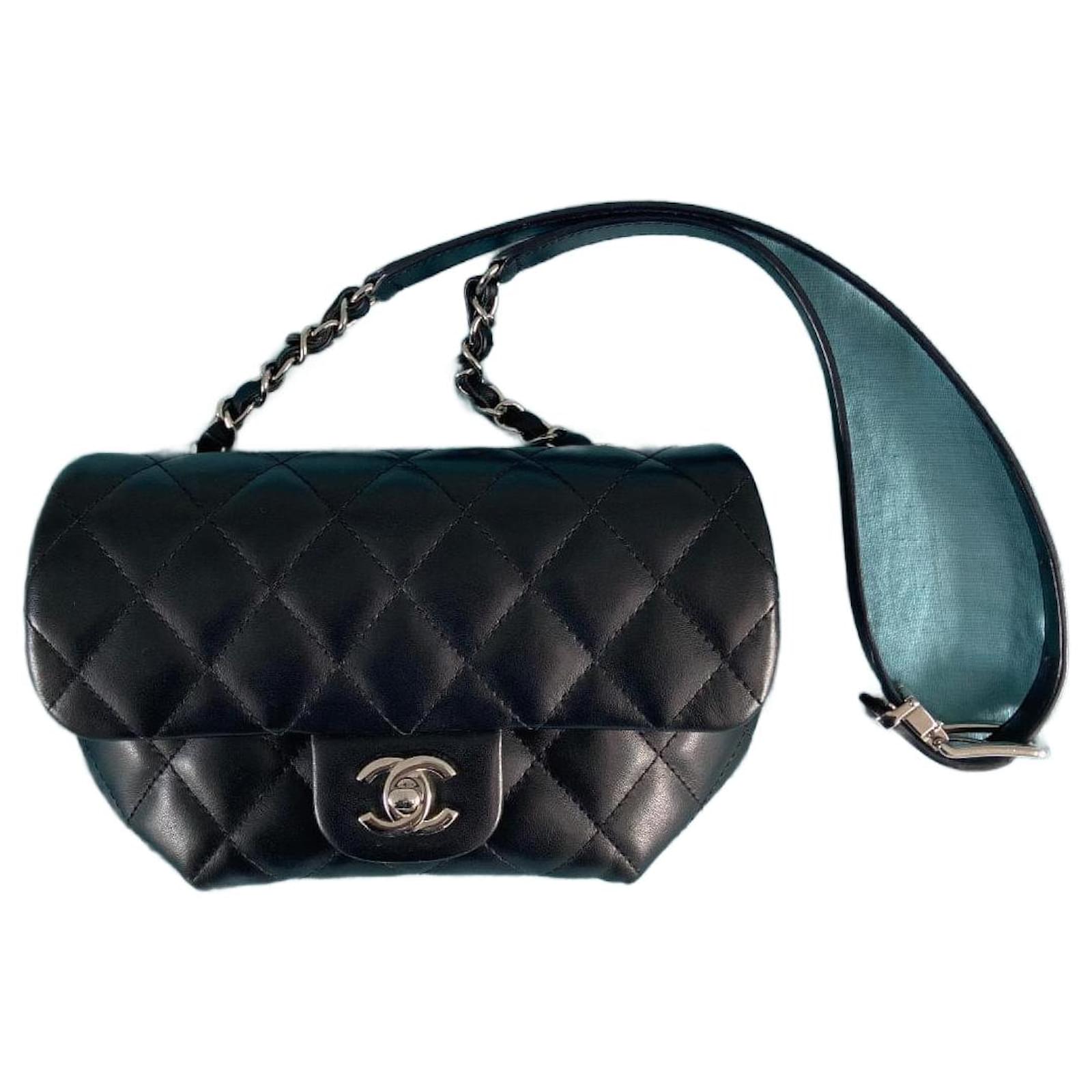 Chanel Uniform Bag 2023. Black Leather ref.2479193 - Joli Closet