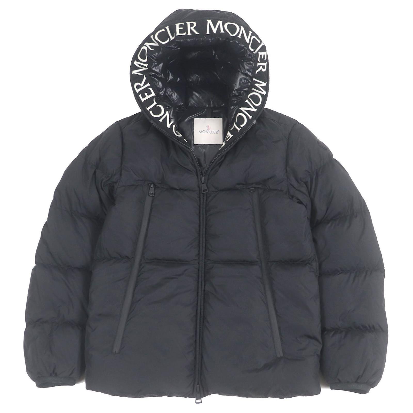 Moncler MONTCLA Nylon Down Jacket Black Wool ref.2486161 - Joli Closet