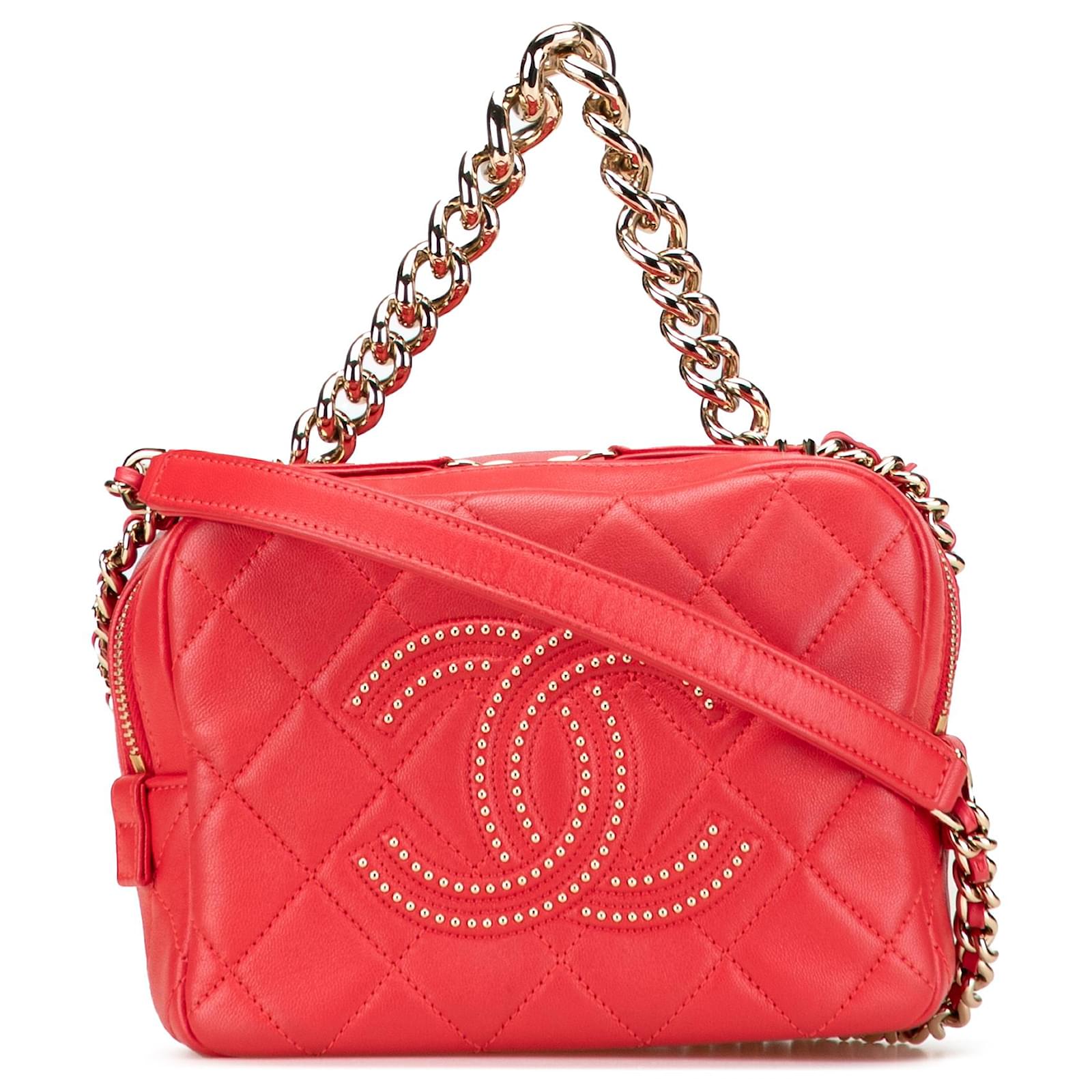 Camera Chanel Rote gesteppte Lammleder Tasche mit Nieten Beauty