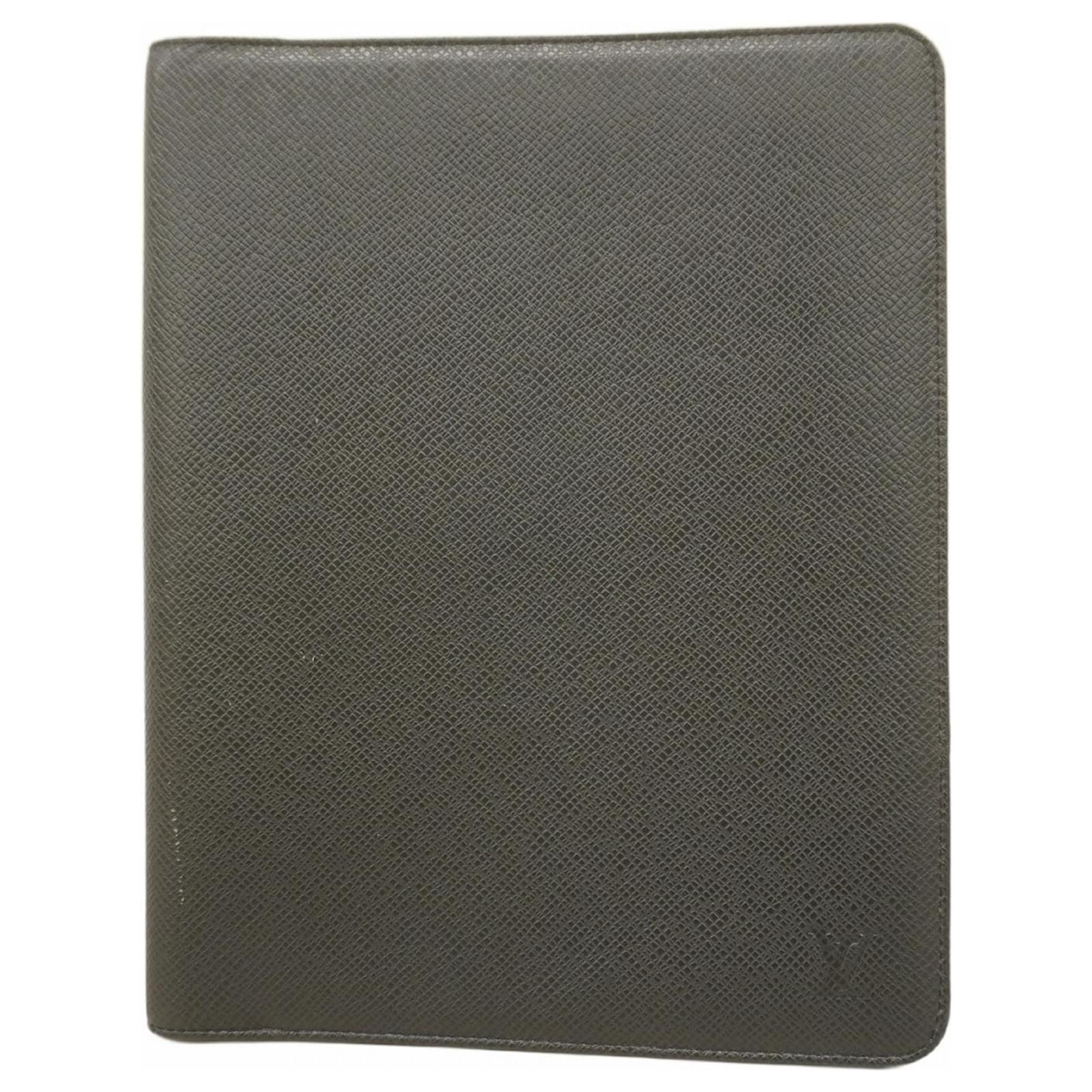 Louis Vuitton Taiga Agenda Bureau NM Planner Cover Grey ref