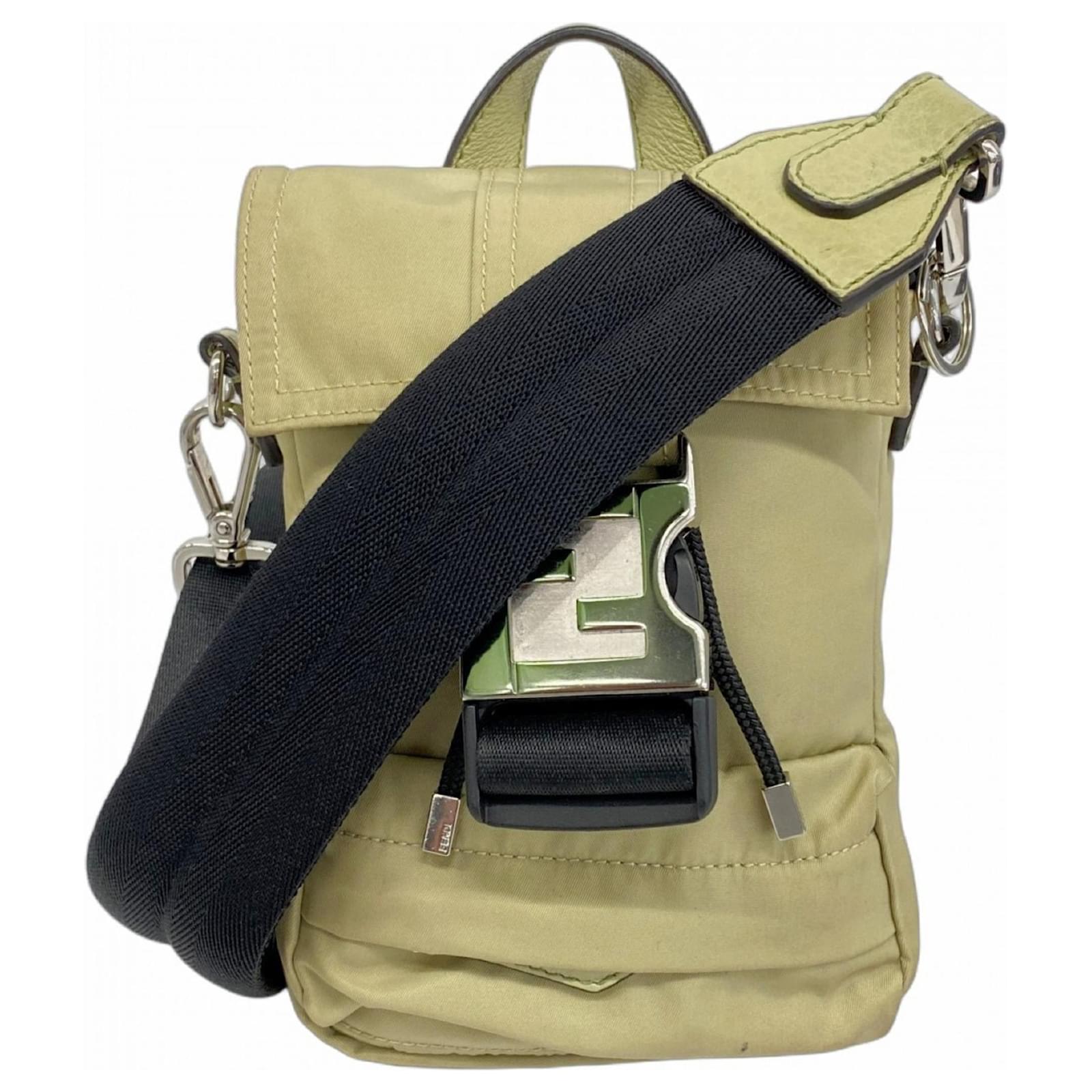 Fendi Nylon Shoulder Bag Black Beige ref.2507728 - Joli Closet