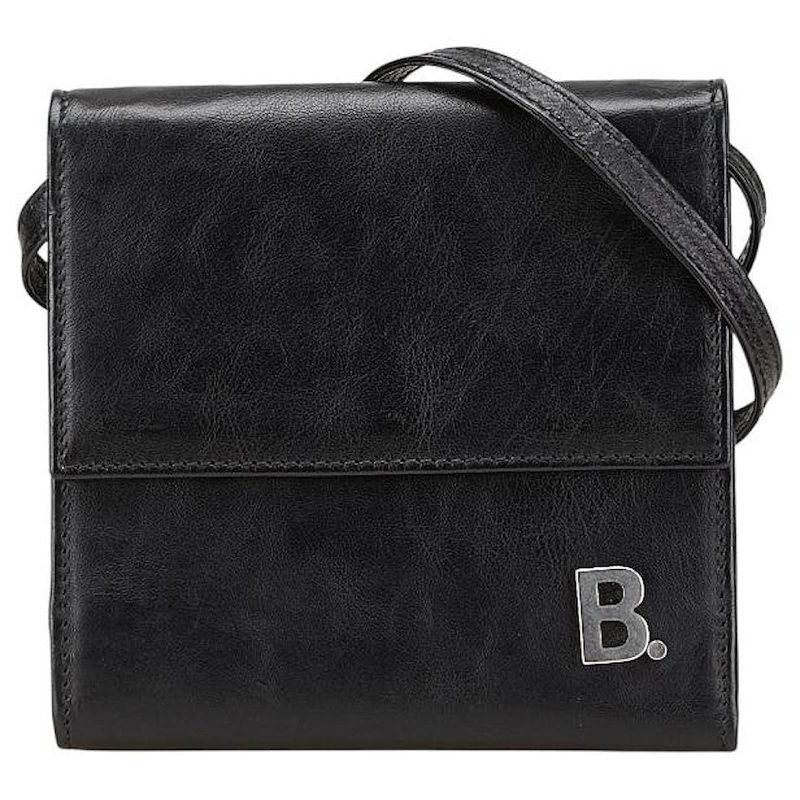 Everyday Balenciaga B Logo Leather Trifold Wallet Black ref.2508675 ...