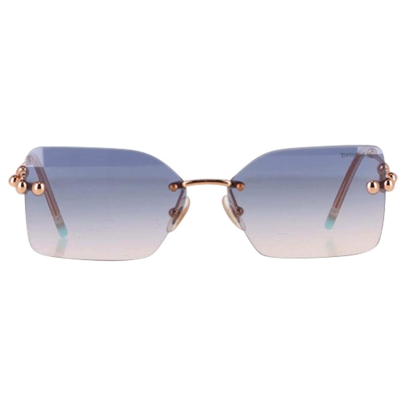 美品！ティファニー　TF3088サングラス TIFFANY™ TF3088 Rectangle Sunglasses | EyeOns.com