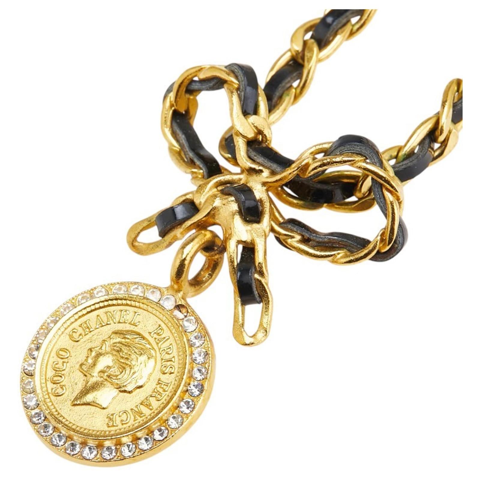 pendant necklace chanel rhinestone choker