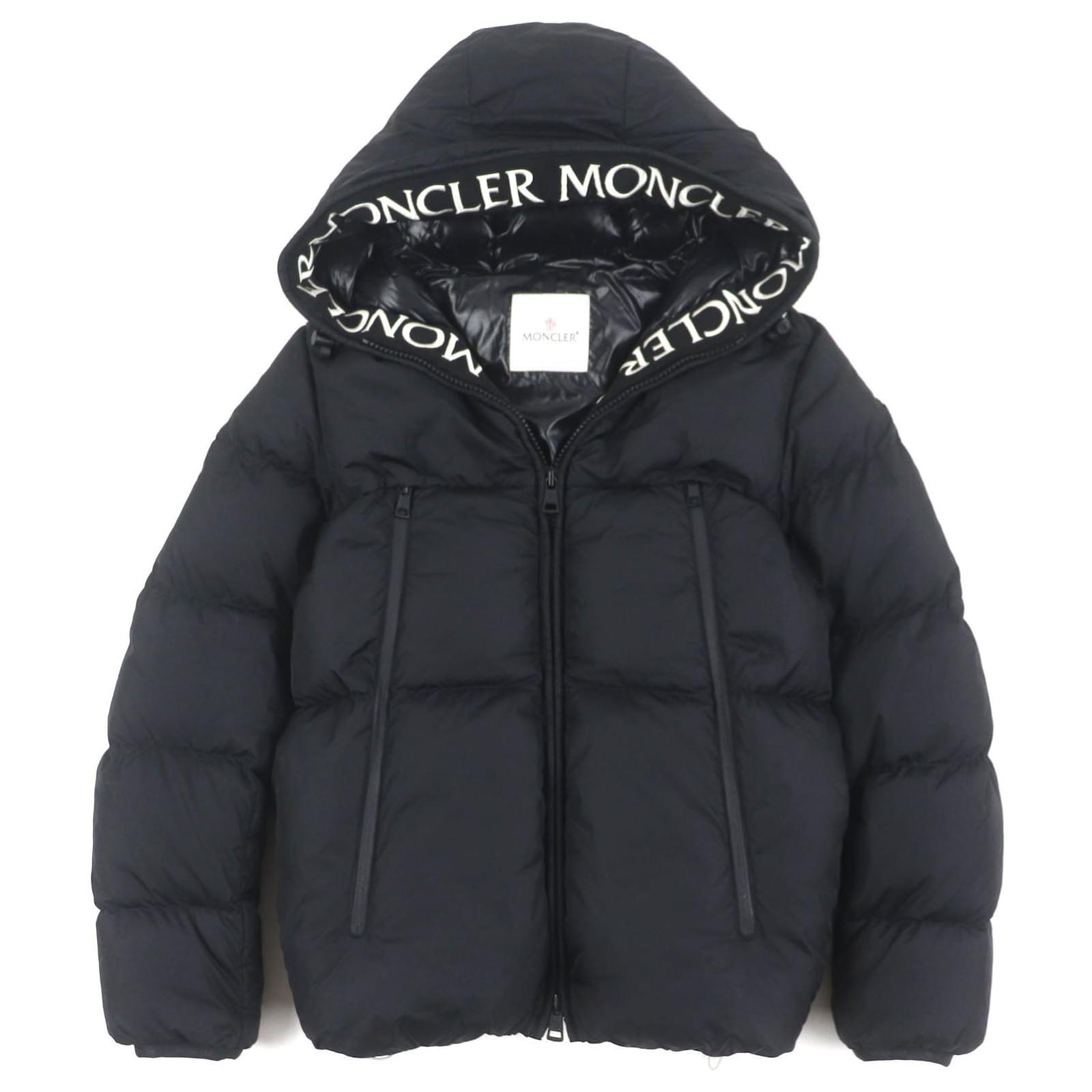 Moncler Montcla Nylon Down Jacket Black ref.2521831 - Joli Closet