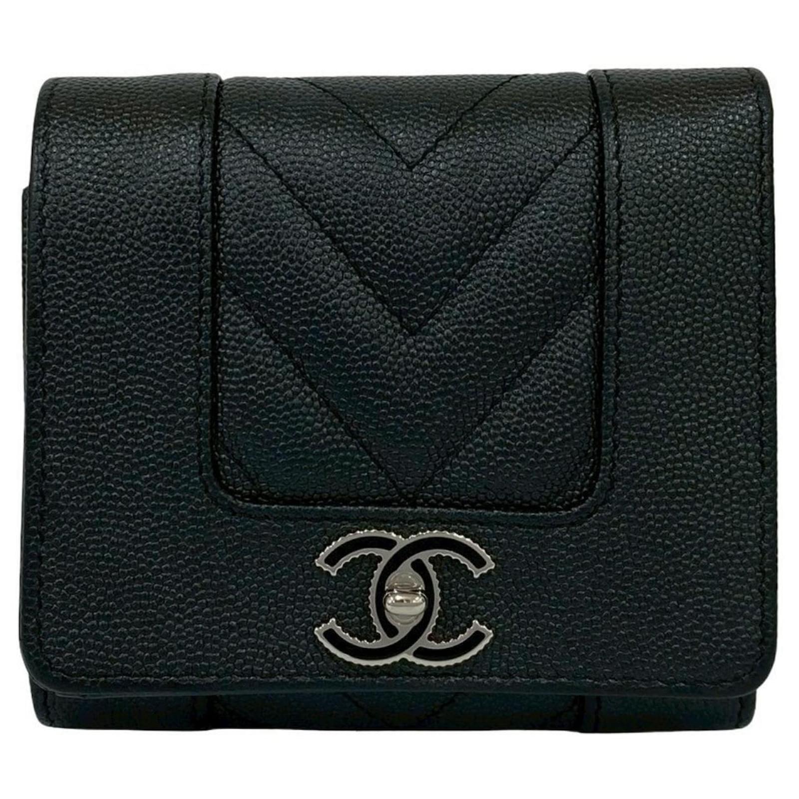 CHANEL  ココマークスティッチ　ウォレット CHANEL V Stitch COCO Mark Trifold Wallet Lamb Skin Pink Silver CC