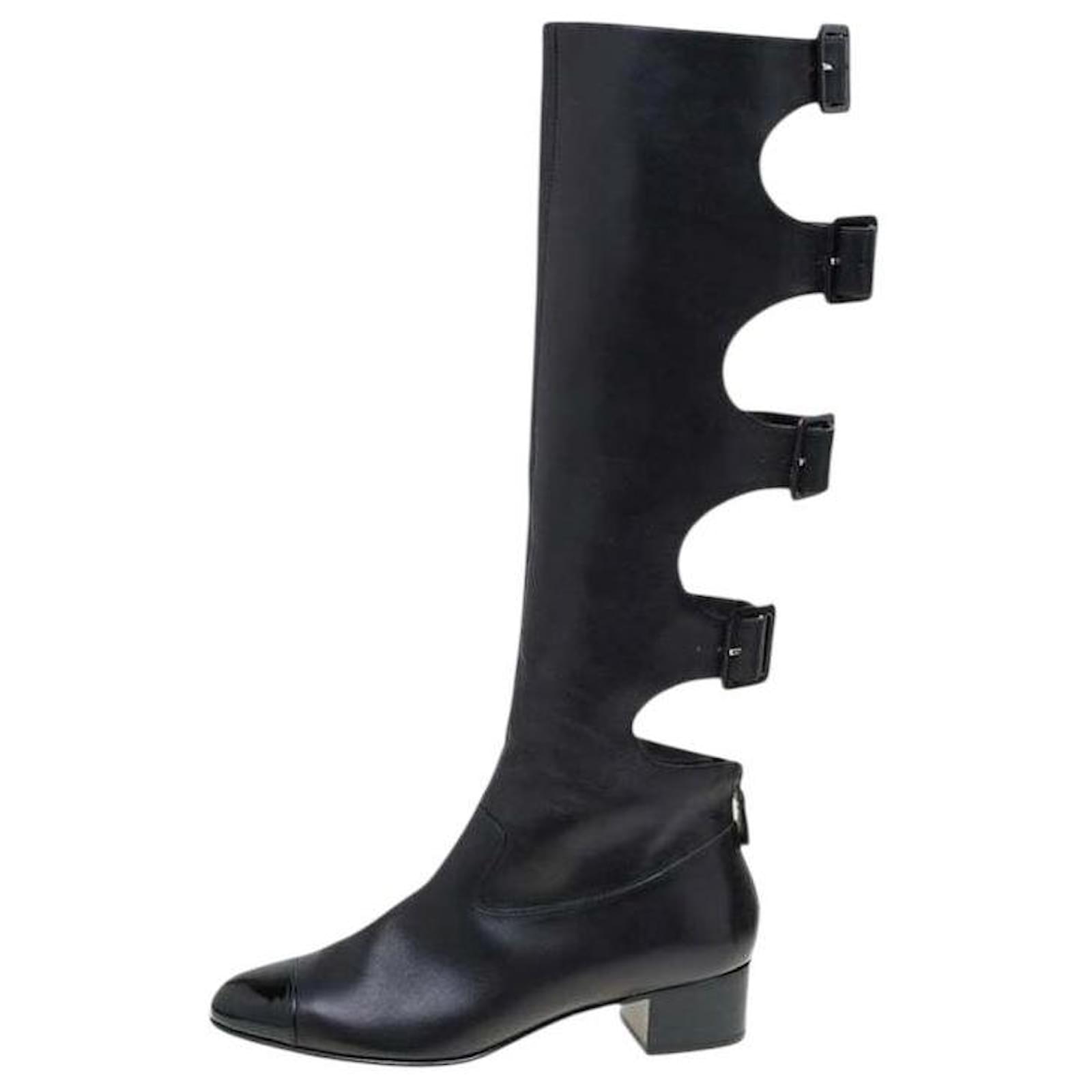 靴 CHANEL Gladiator Buckle Knee High Boot Chanel 07A Runway Black Leather Gladiator Buckle Knee High Riding