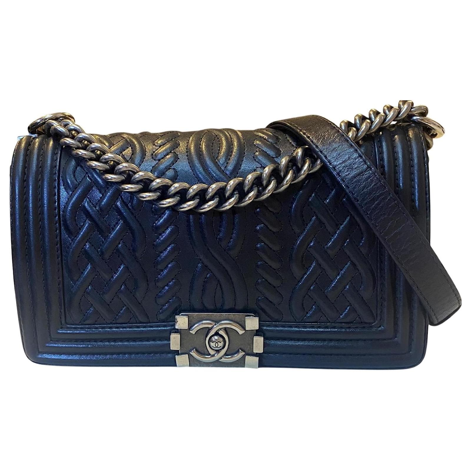 Chanel 13A Paris Edinburgh Black Lambskin Old Medium Embossed Celtic ...