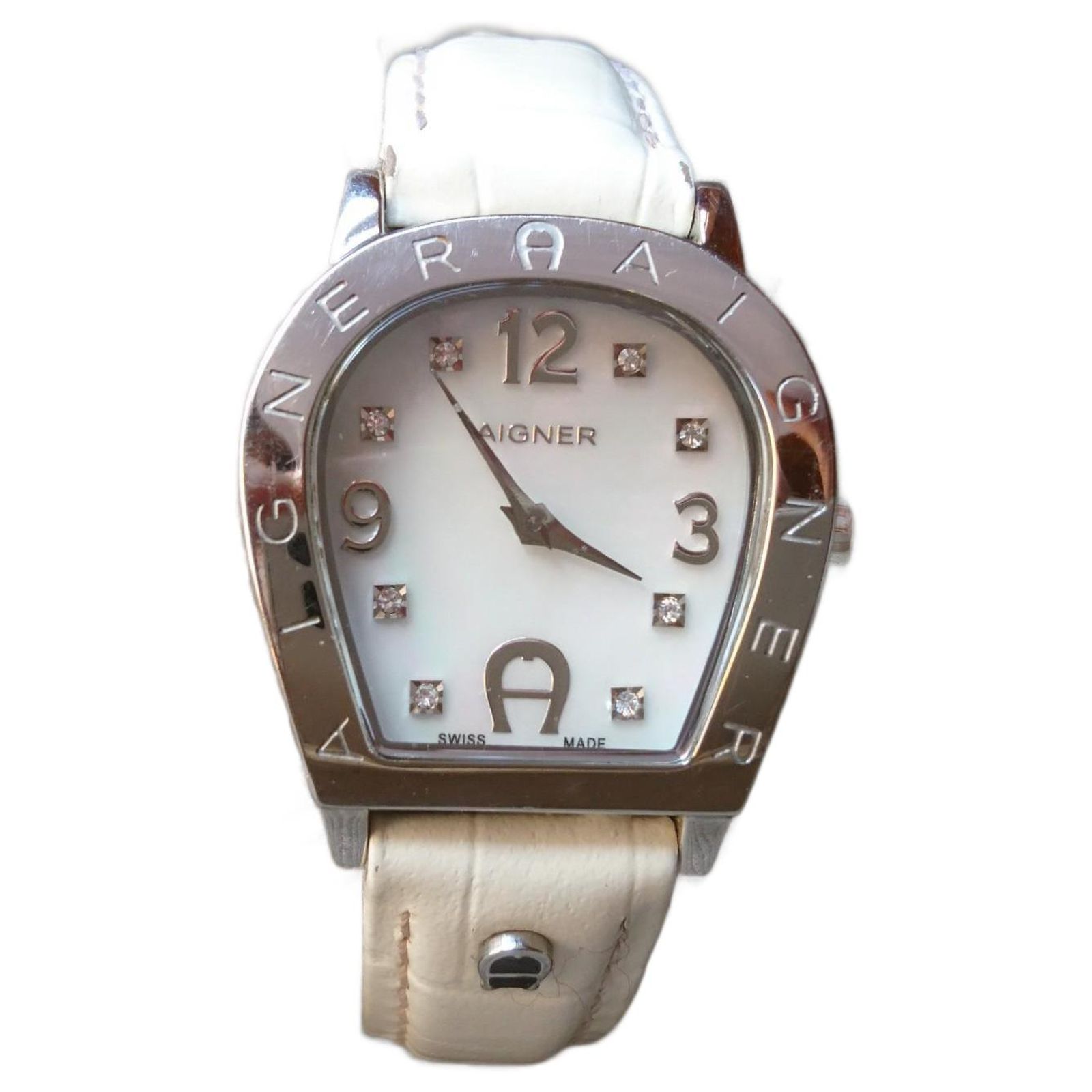 AIGNER Amalfi A32200 シェル文字盤 蹄型 ゴールド 腕時計 Aigner Amalfi Quartz Watch ref A32200 Swiss Made Silvery White
