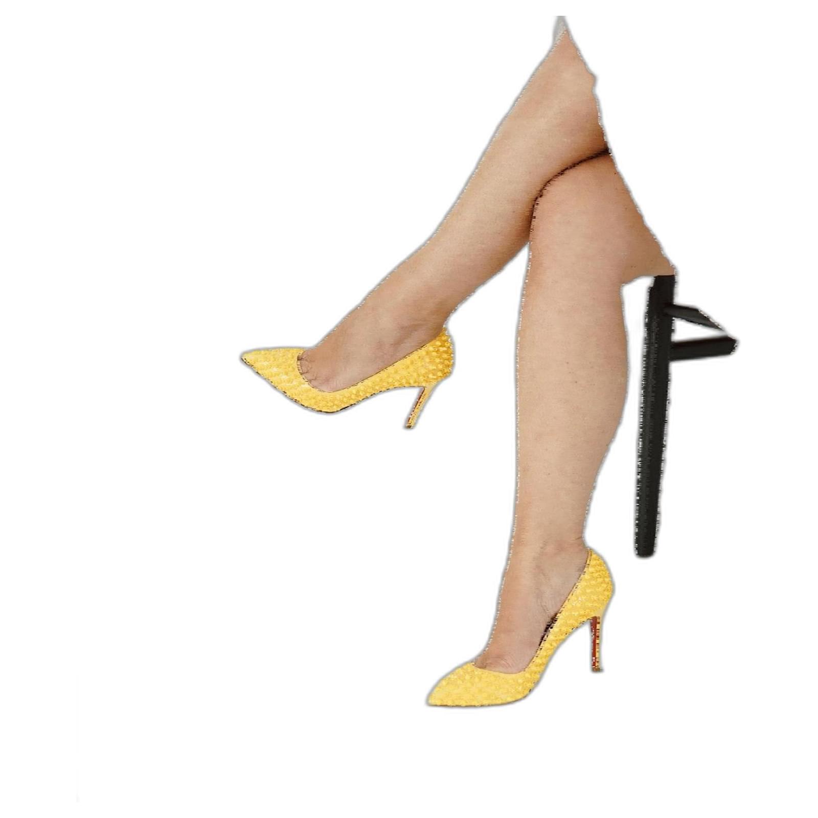 Christian Louboutin Escarpins Cuir vernis Jaune Joli