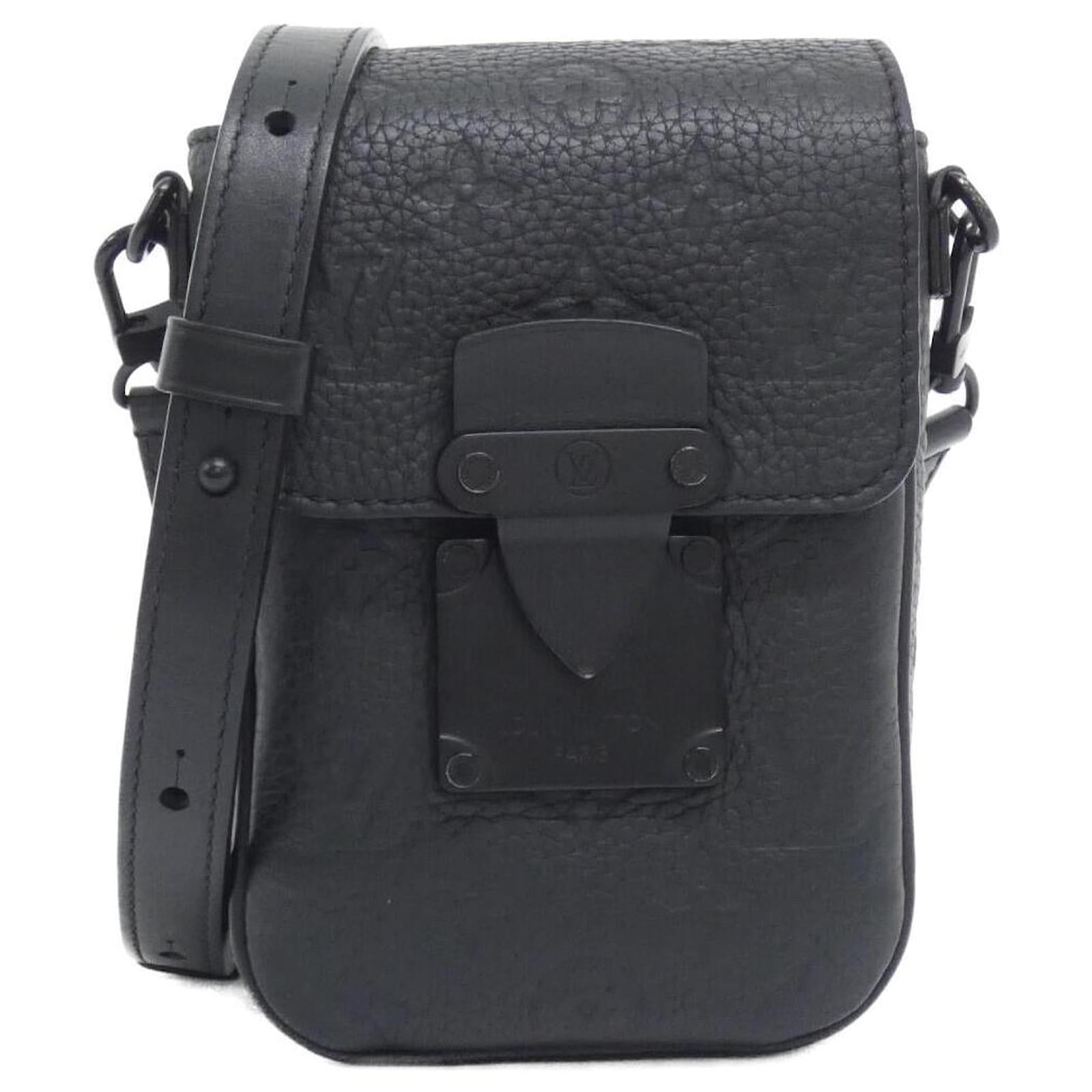 Louis Vuitton S Lock Vertical Wearable Wallet Monogram Taurillon