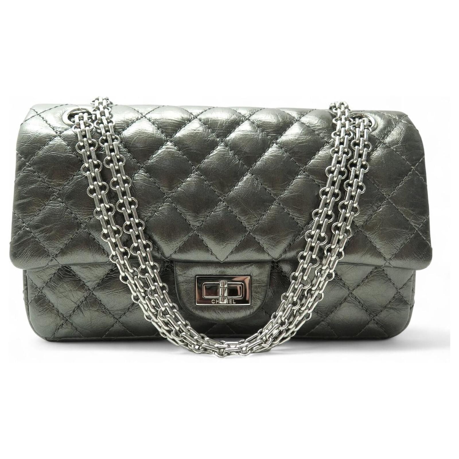 BORSA CHANEL MEDIA IN PELLE QUILTED ARGENTO