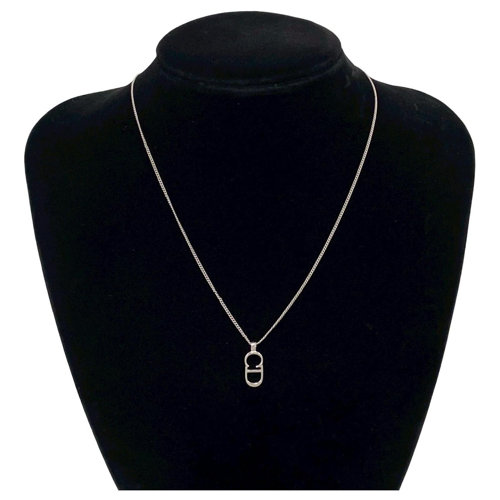 Collier Pendentif en Argent Logo CD Christian Dior Métal Argenté