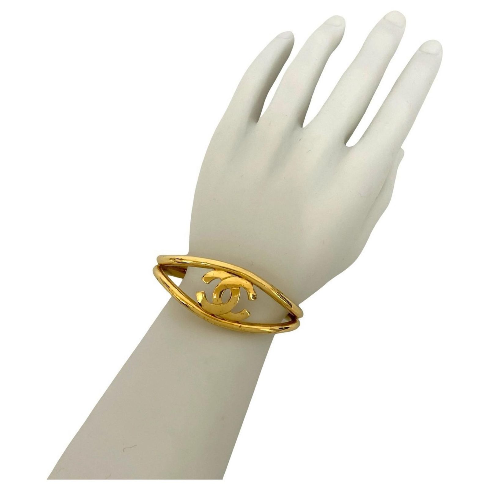 CHANEL Vintage Coco Mark Bangle Bracelet Golden Gold-plated ref 