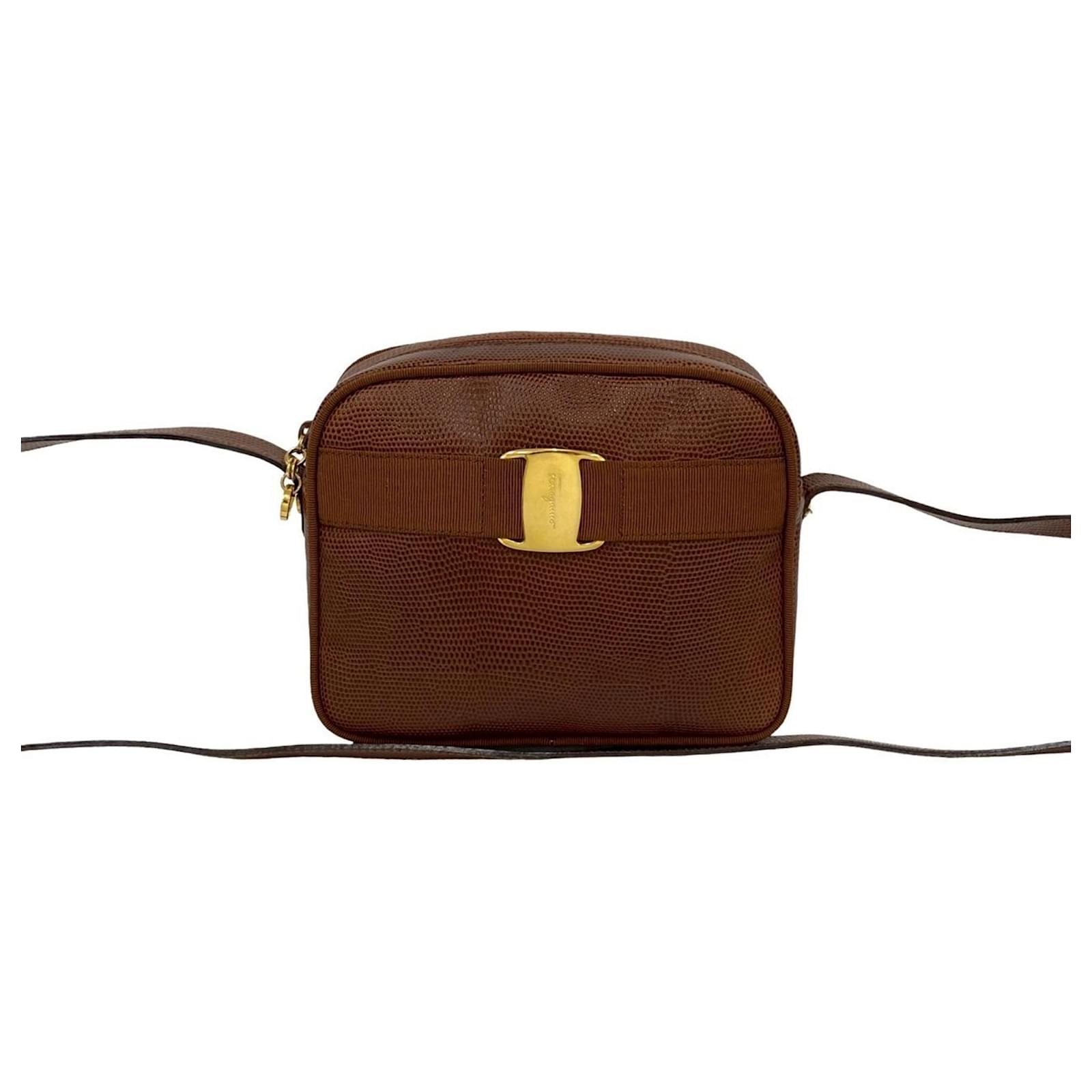 Salvatore Ferragamo ヴァラレザーショルダーバッグ　ブラウン Salvatore Ferragamo Vara Brown Shoulder Bag Leather ref.2550659