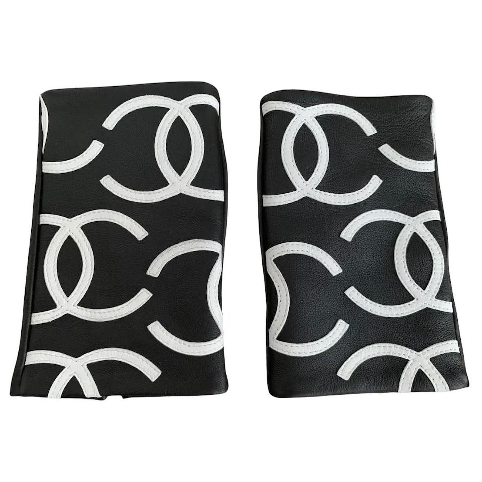 Chanel 22S All Over CC Logo Leather Black White Fingerless Gloves