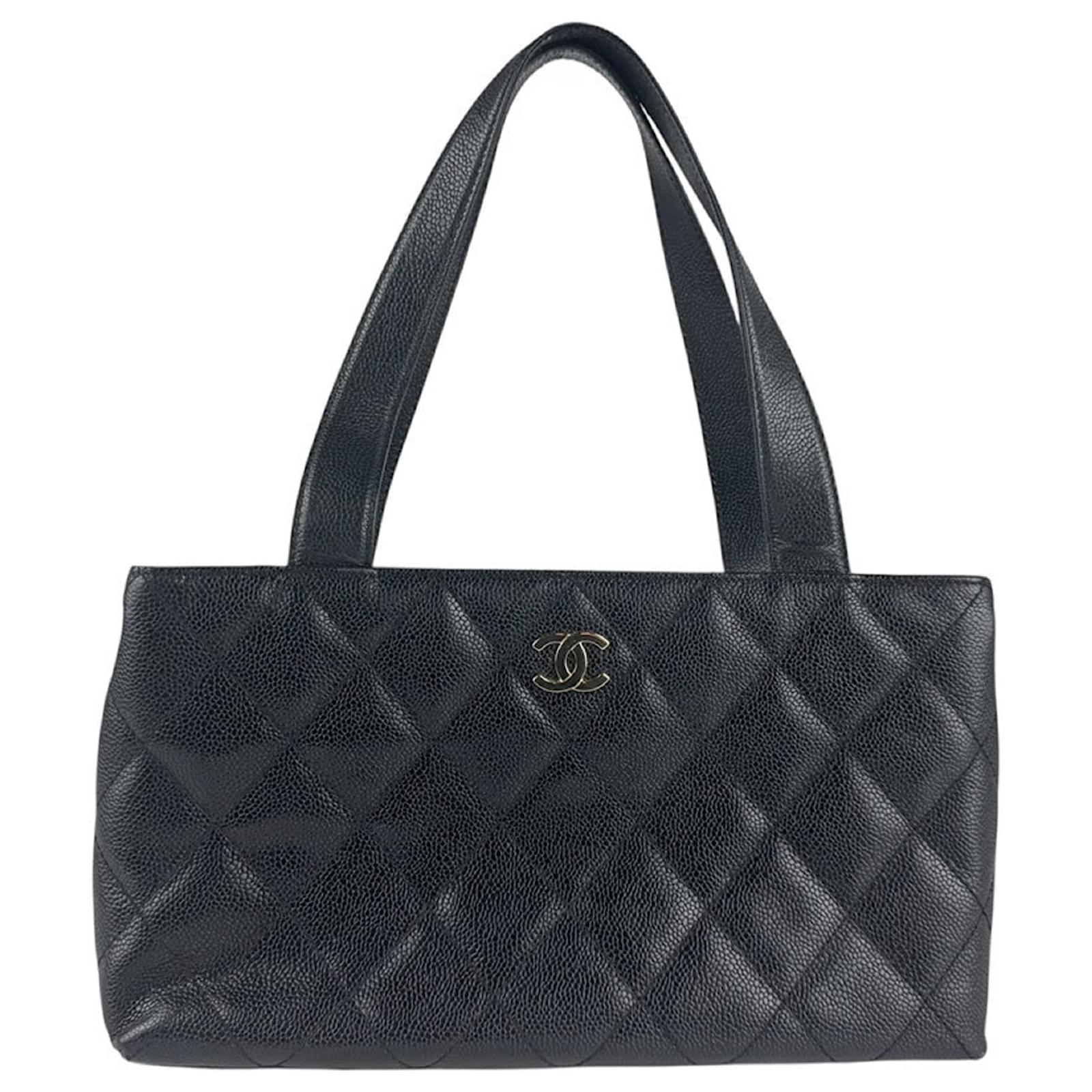 Chanel Black Grained Calfskin Handbag ref.2553962 - Joli Closet