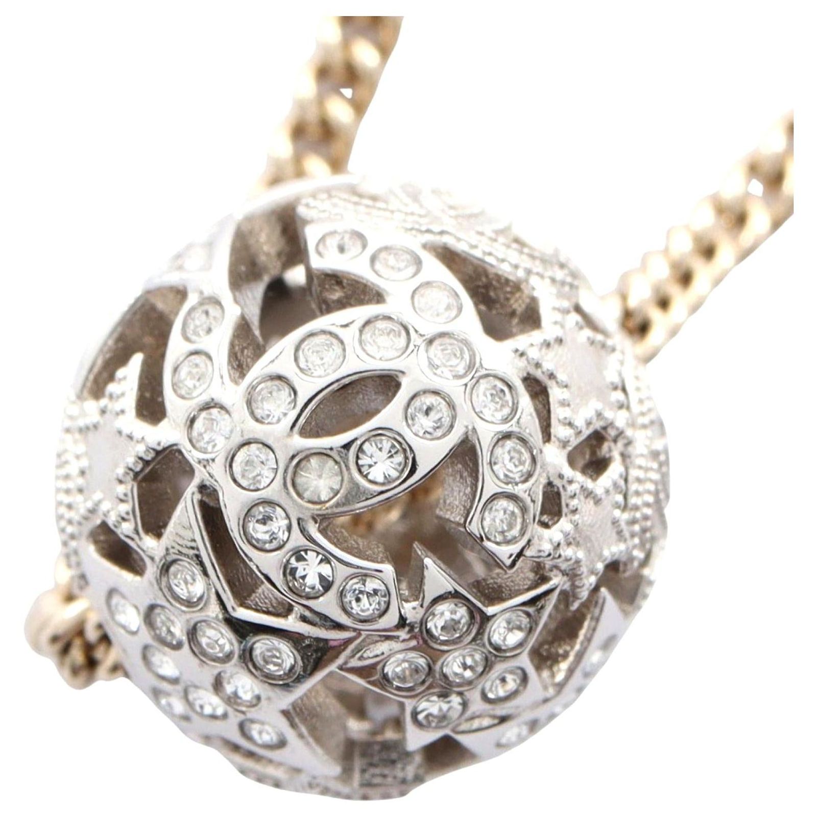 Chanel Chanel Gold Plated Rhinestone Necklace Metal Necklace Necklace - Metal & strass, golden & crystal — Fashion | CHANEL main image 3