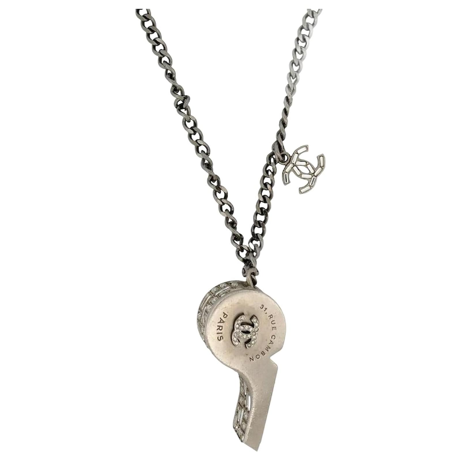 CHANEL WHISTLE PENDANT NECKLACE CC LOGO STRASS 40-55 CM Silvery