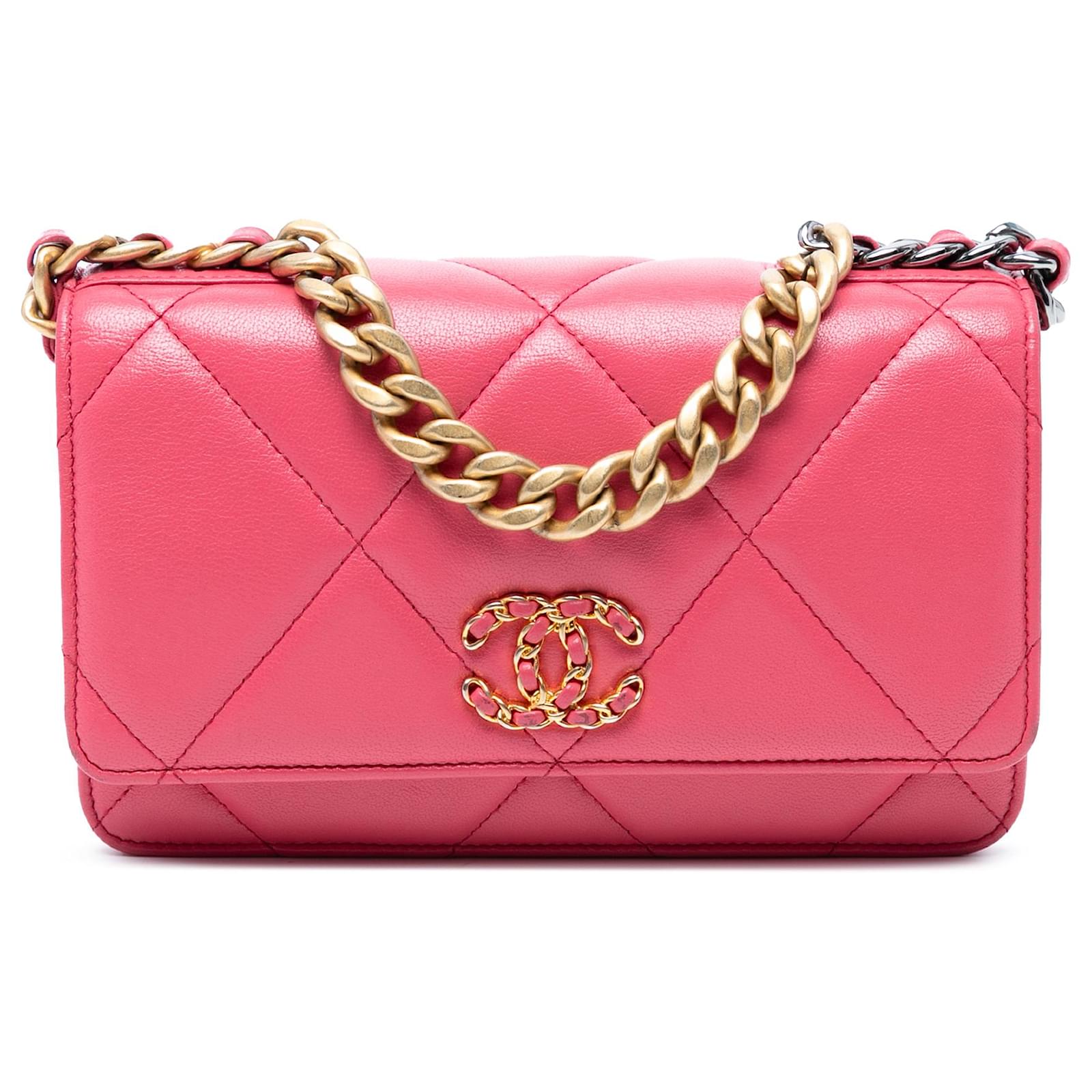 cadena rosa bolso acolchado rosa Wallet On Chain Cartera con Cadena 19 de Chanel en Cuero de