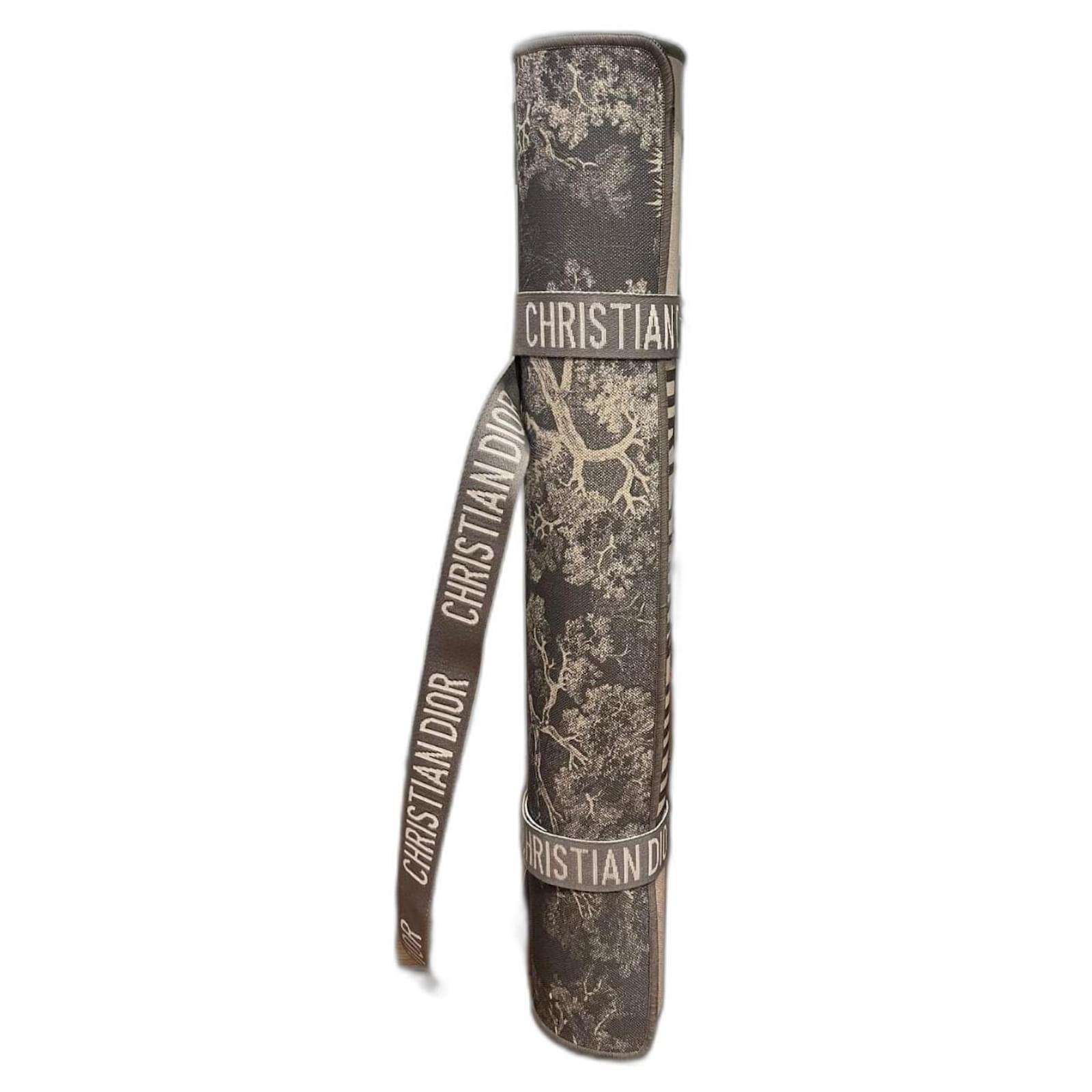 Christian Dior Yoga Mat Grey Polyester ref.JC2617692 (Sold) - Joli