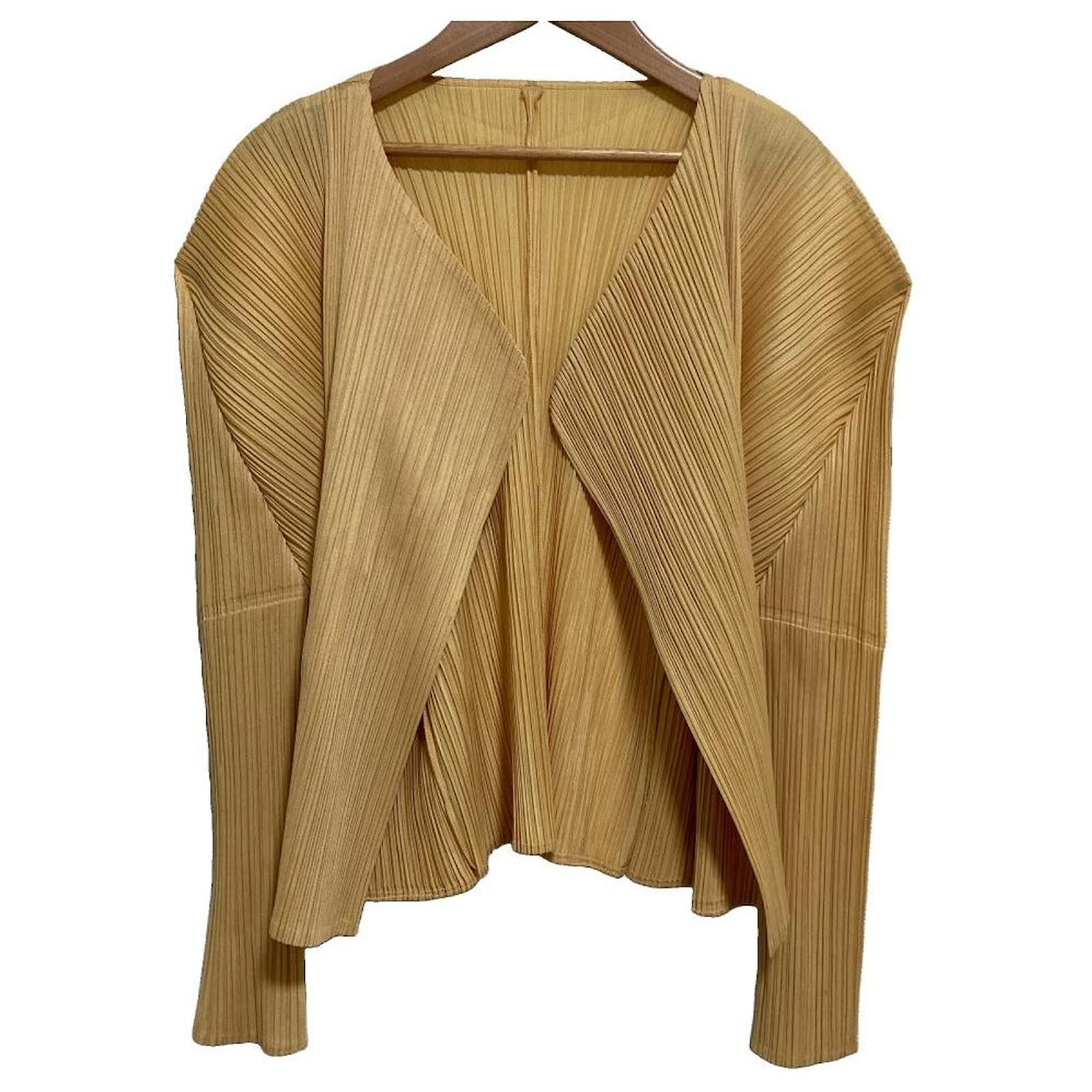 PLEATS PLEASE ISSEY MIYAKE Pleats Please Cardigan Beige ref